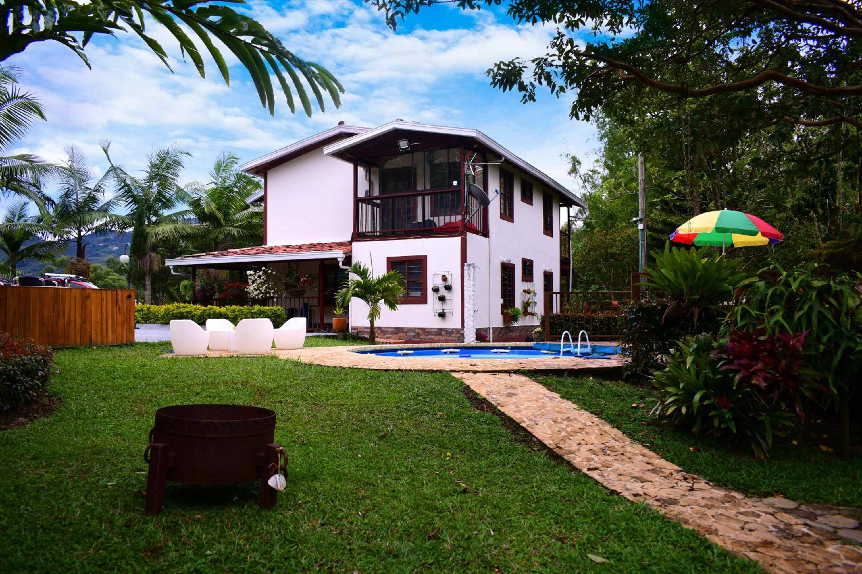 Finca en Guatapé a solo minutos de la piedra, con Jacuzzi & piscina