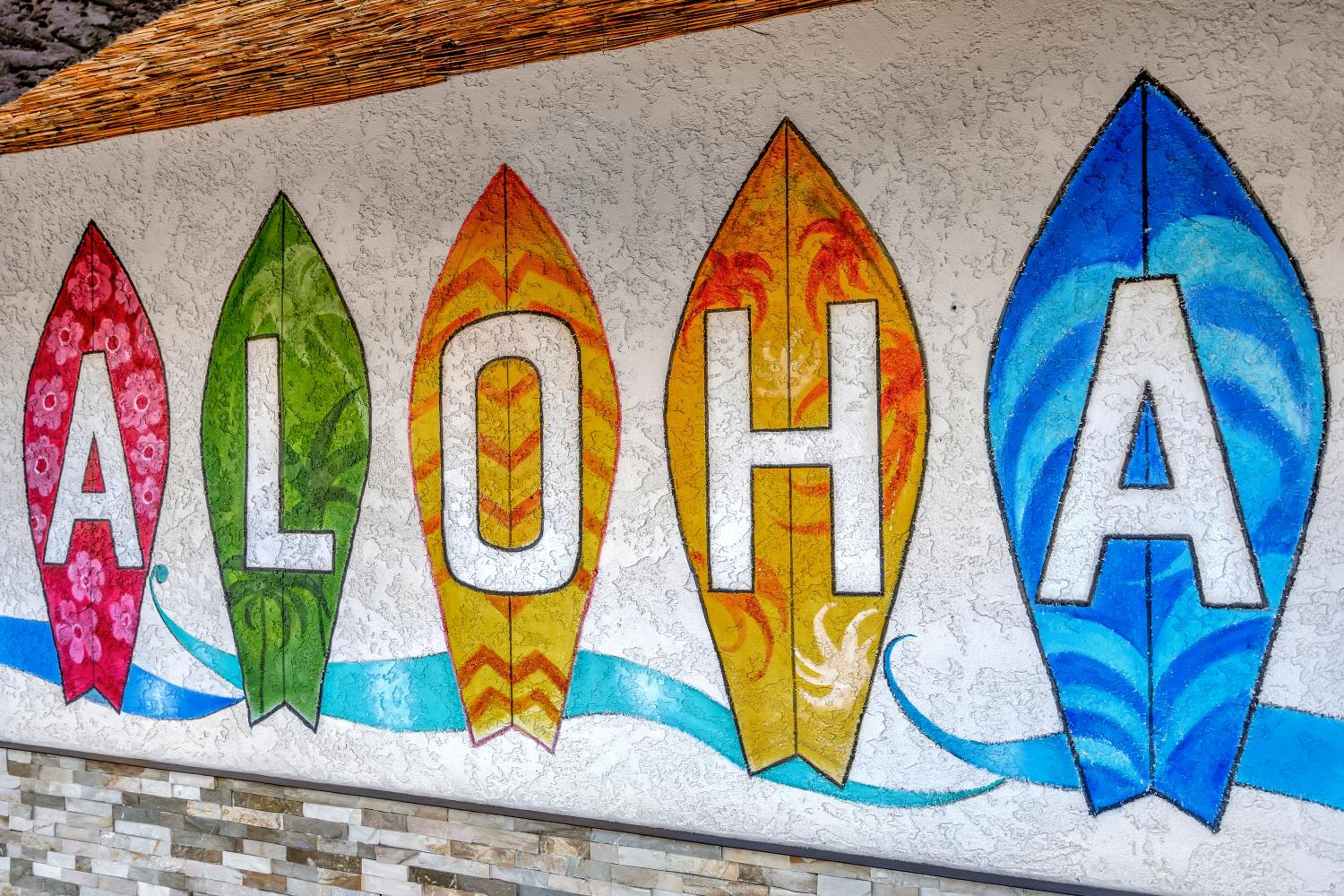 Royal Hawaiian Inn - Mid City, Los Angeles