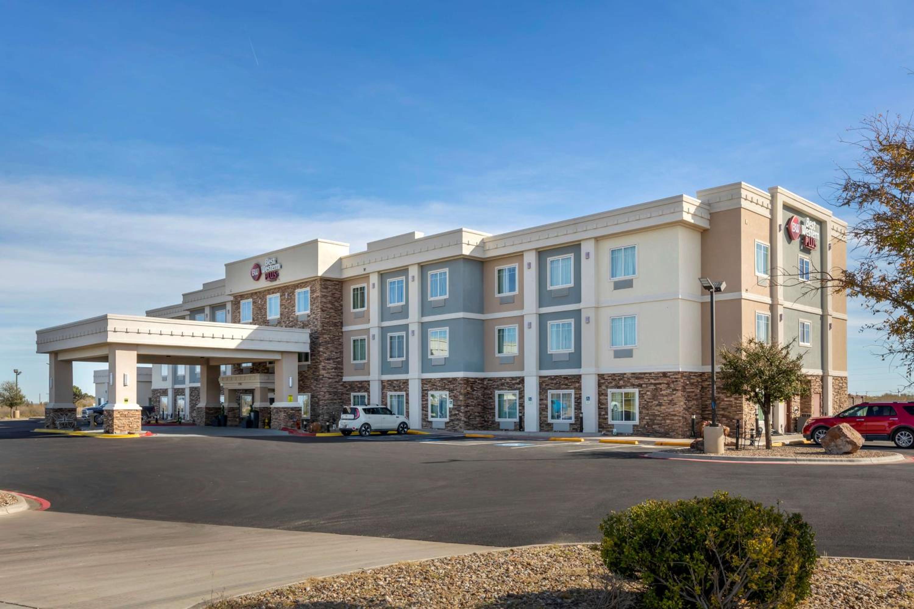 Fort Stockton Vacations - Best Western Plus Fort Stockton Hotel - Property Image 2