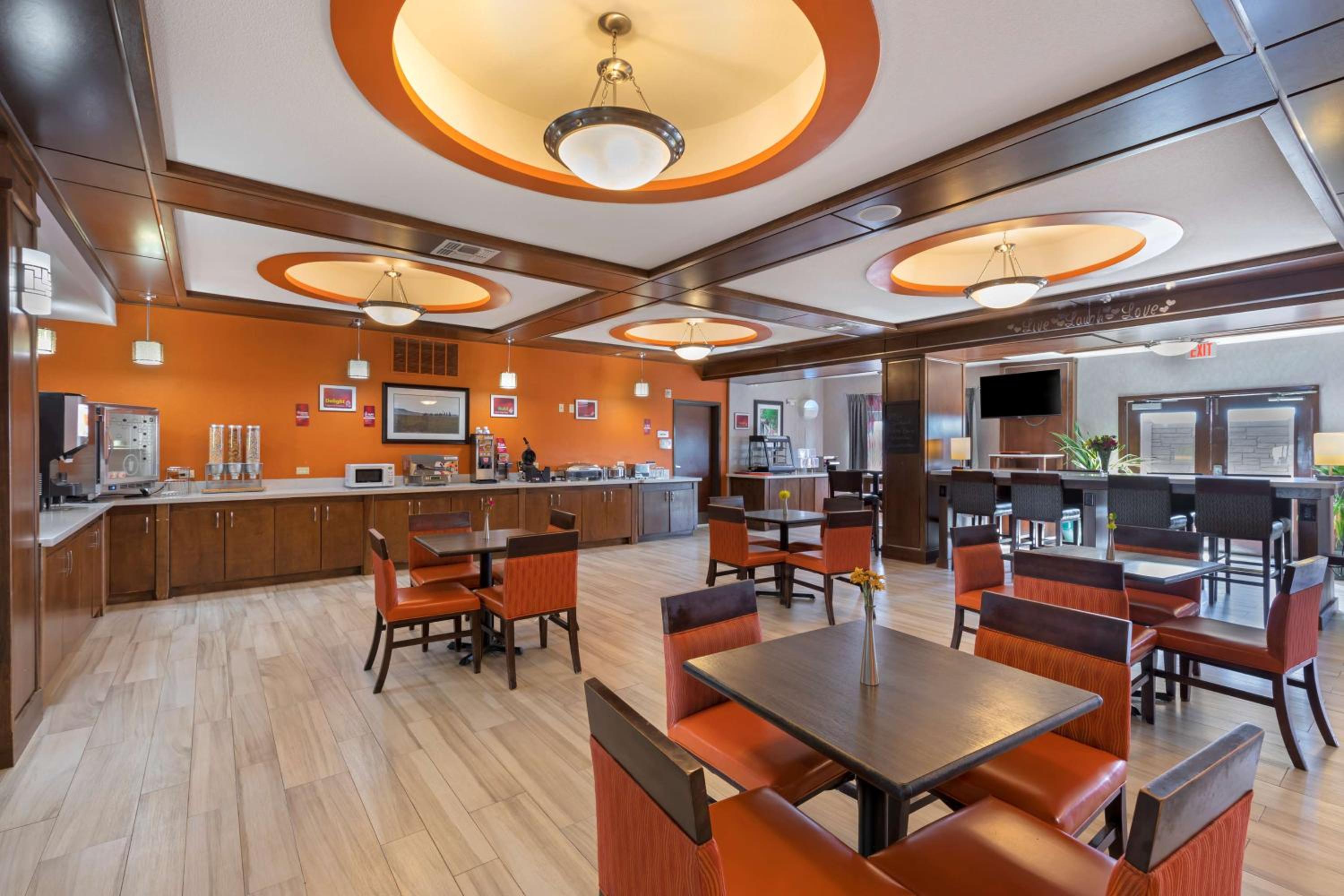 Fort Stockton Vacations - Best Western Plus Fort Stockton Hotel - Property Image 2