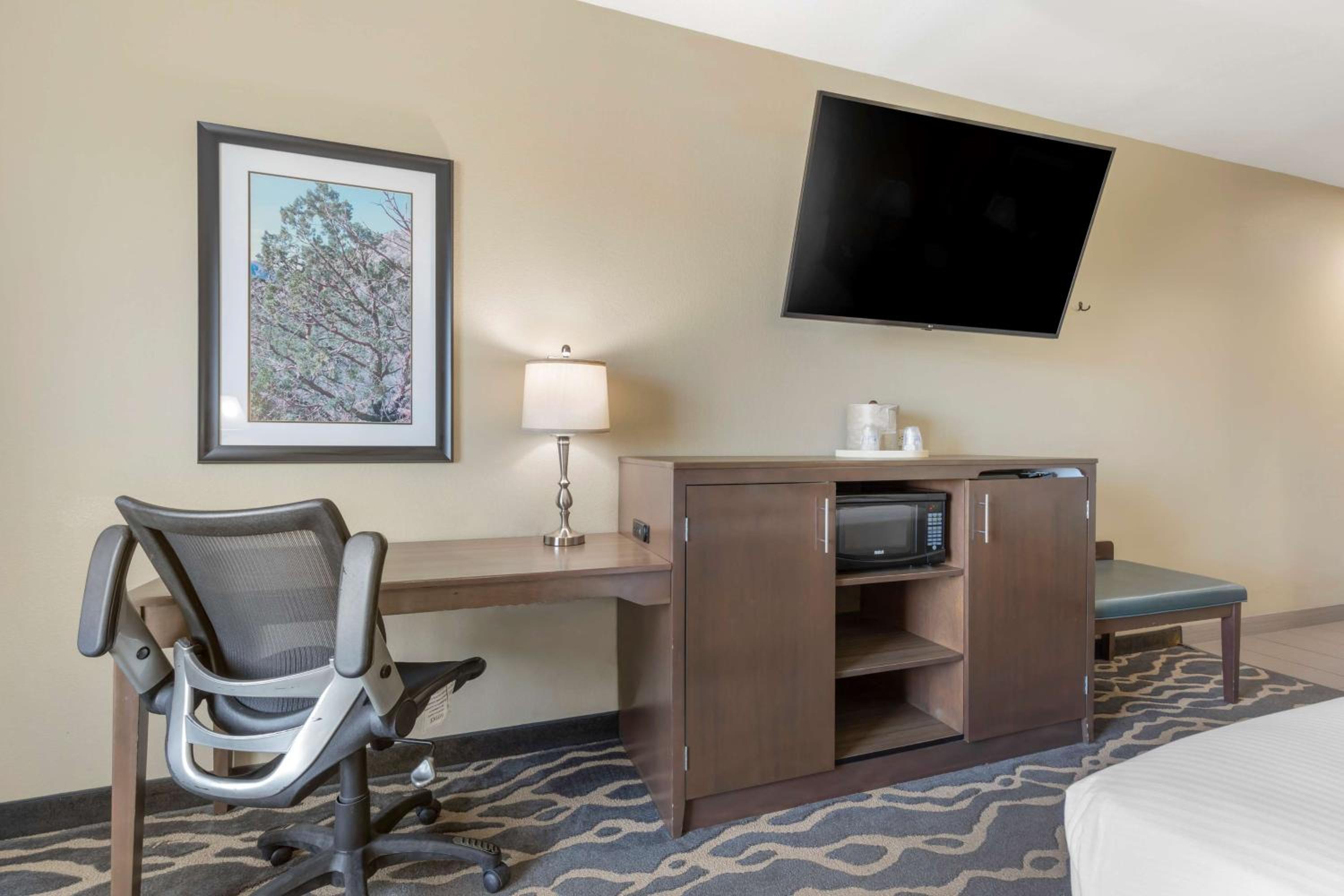 Fort Stockton Vacations - Best Western Plus Fort Stockton Hotel - Property Image 5