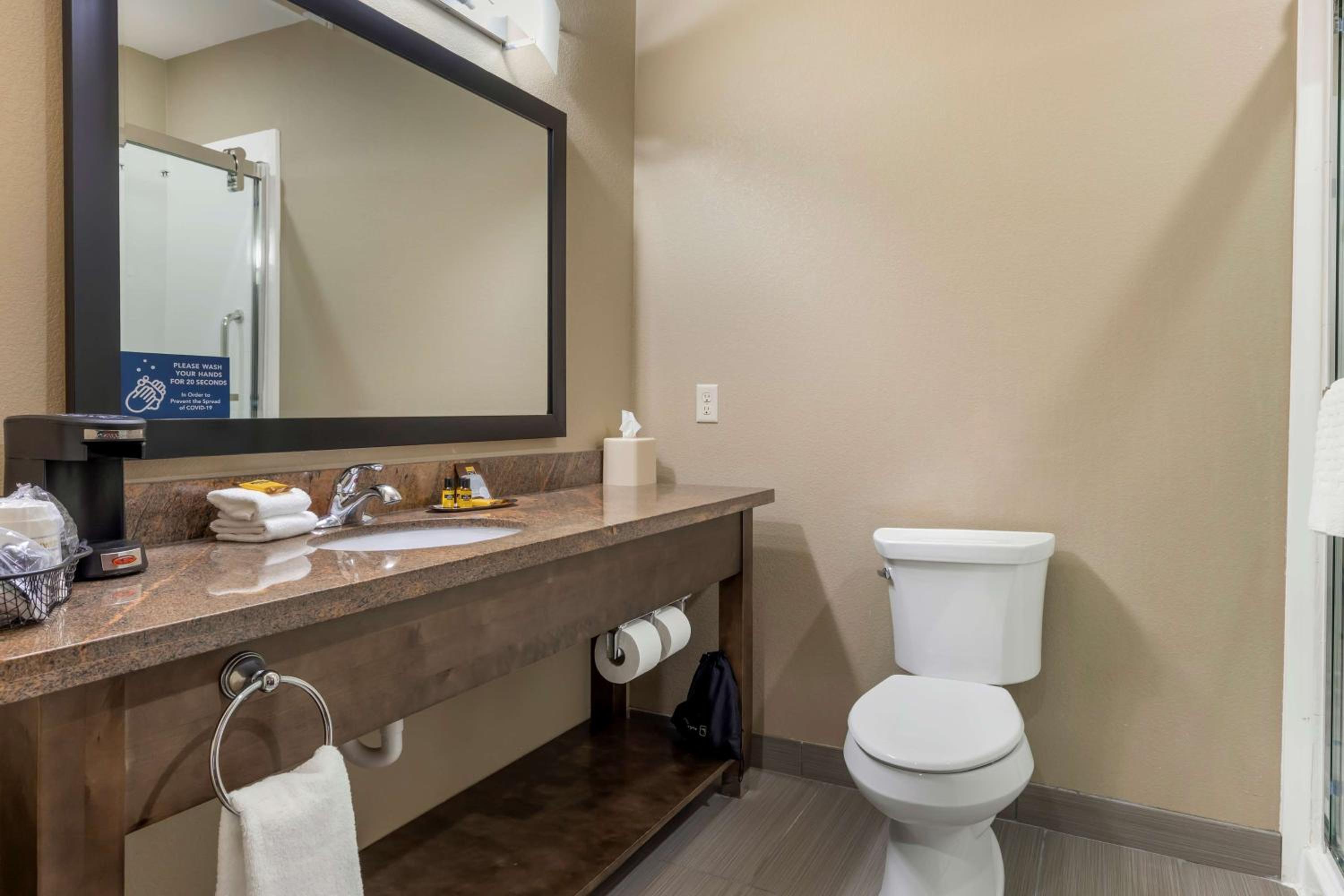 Fort Stockton Vacations - Best Western Plus Fort Stockton Hotel - Property Image 6