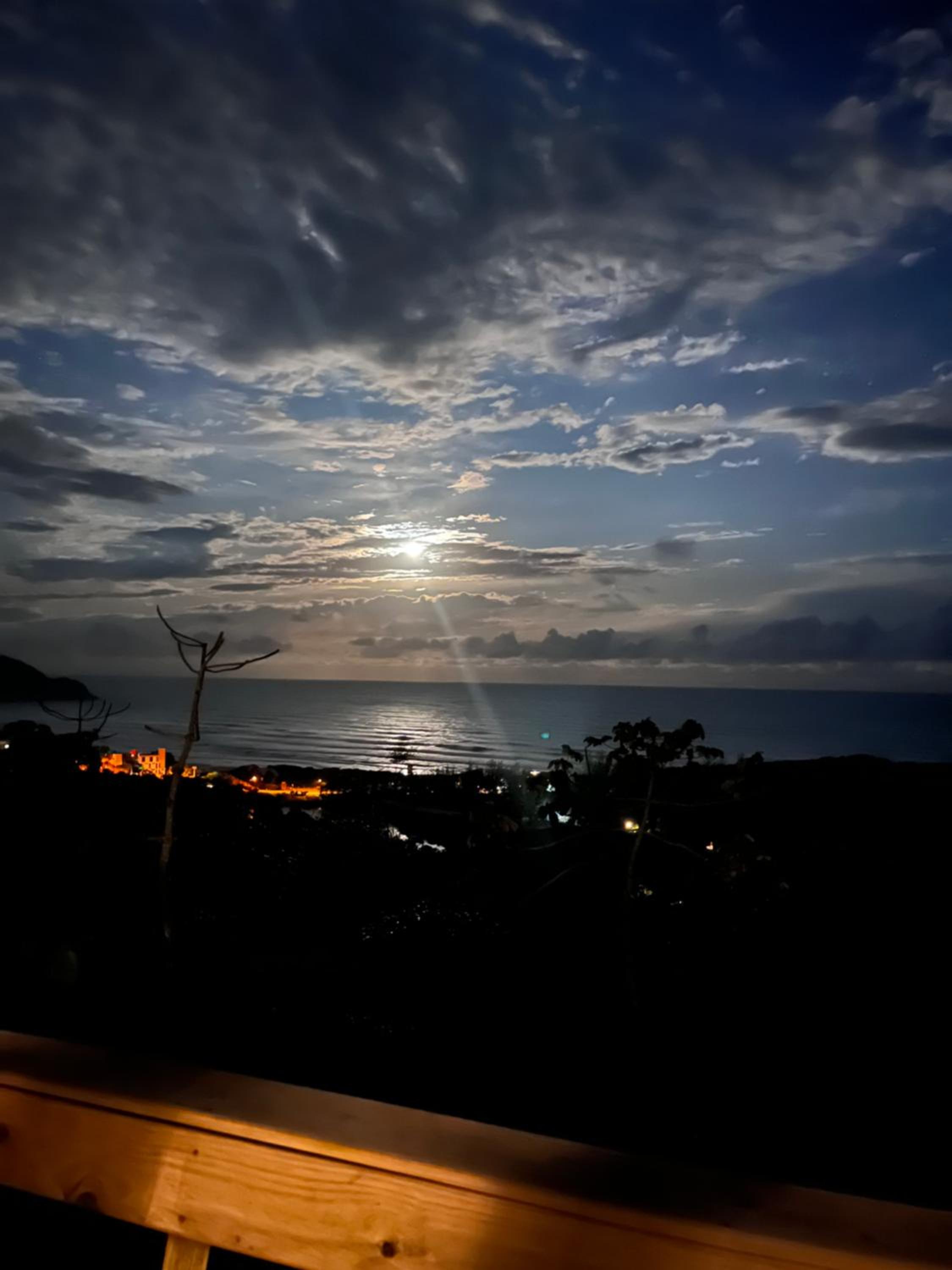 Um lugar mágico, praia do rosa, vista pro mar