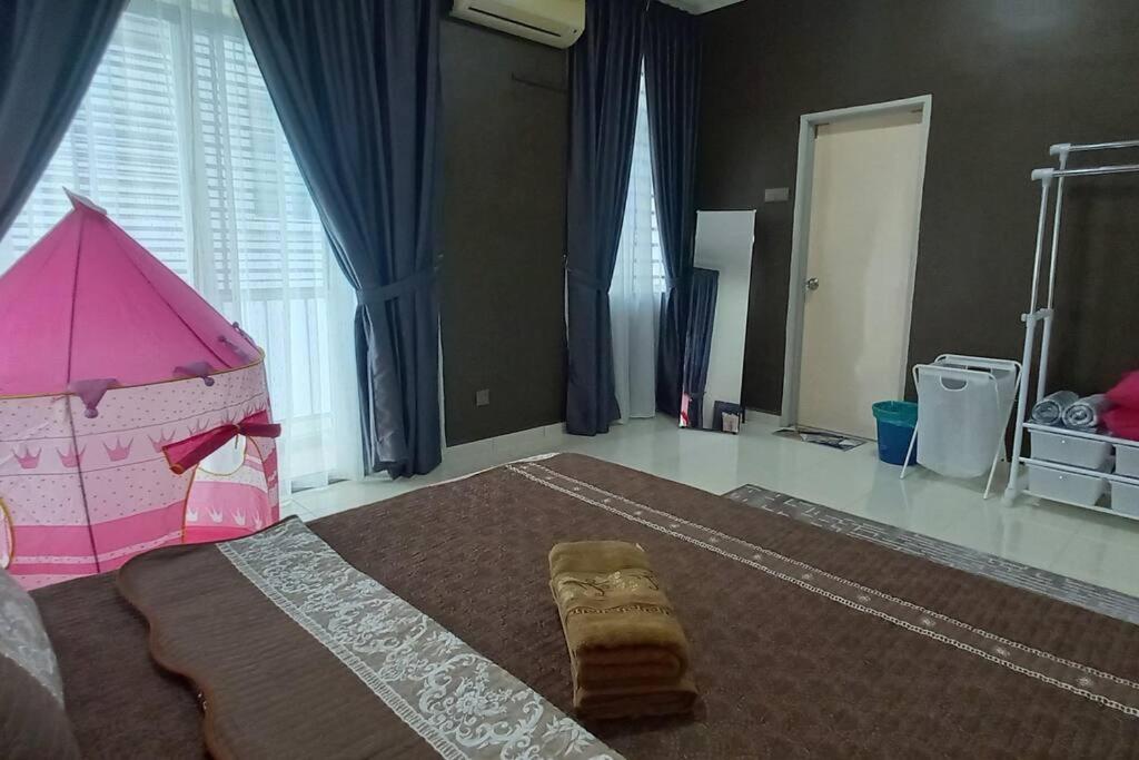 Sarrah Homestay At Kasa Height Residence