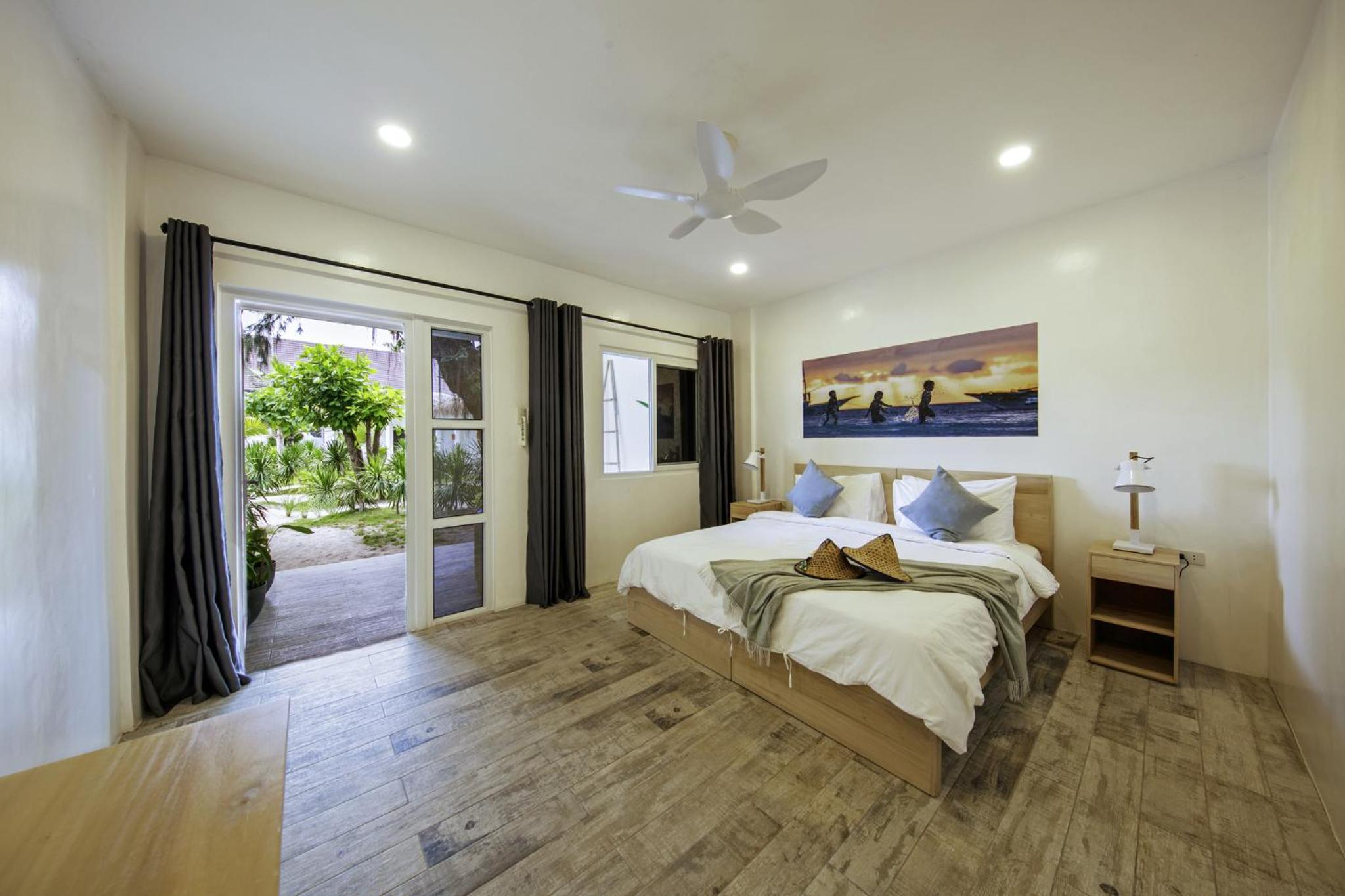 Ocean Vida Beach and Dive Resort 17