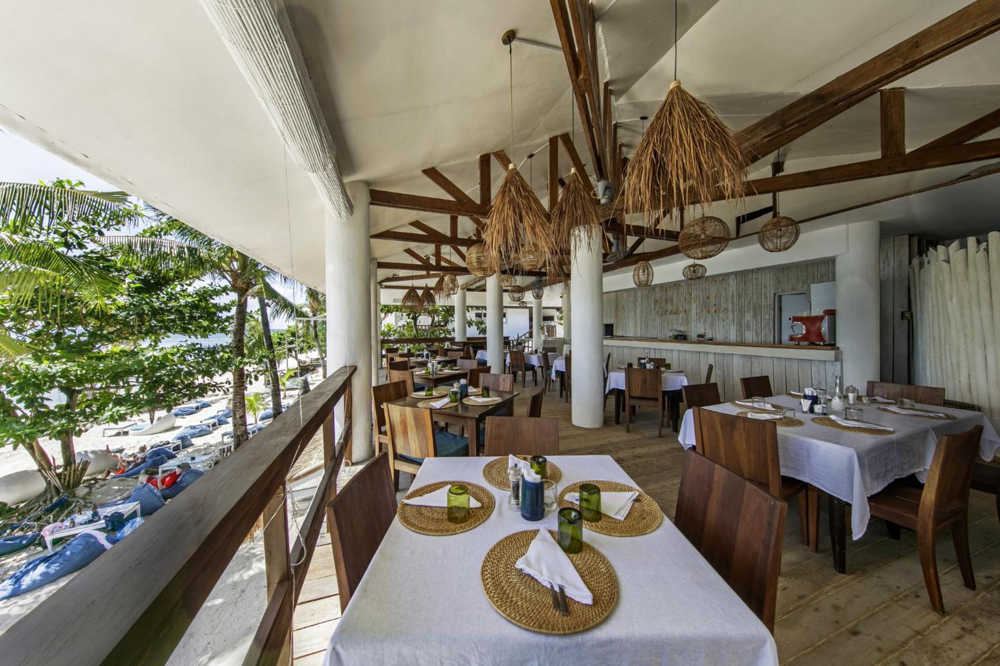 Ocean Vida Beach and Dive Resort 22
