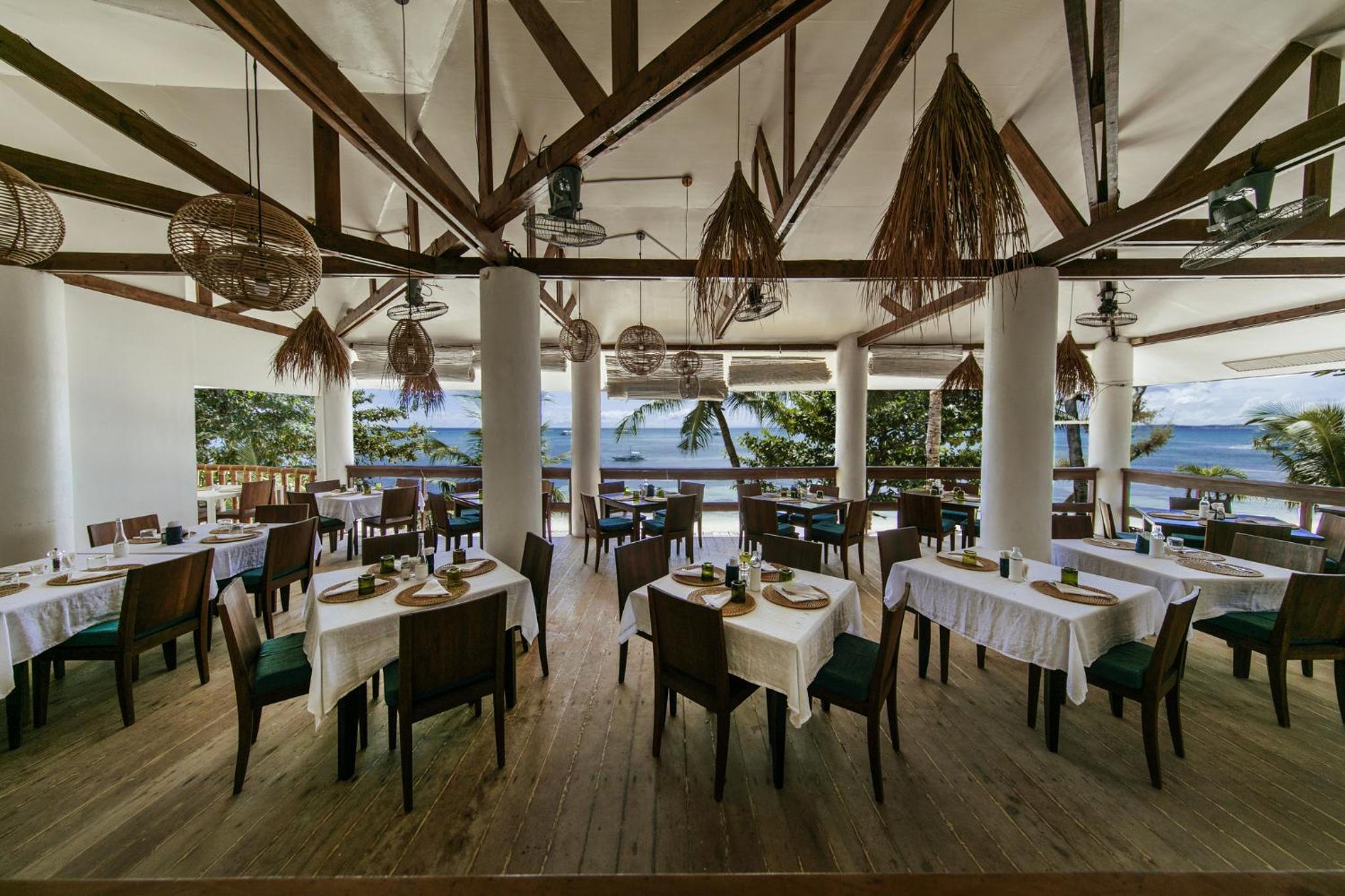 Ocean Vida Beach and Dive Resort 24