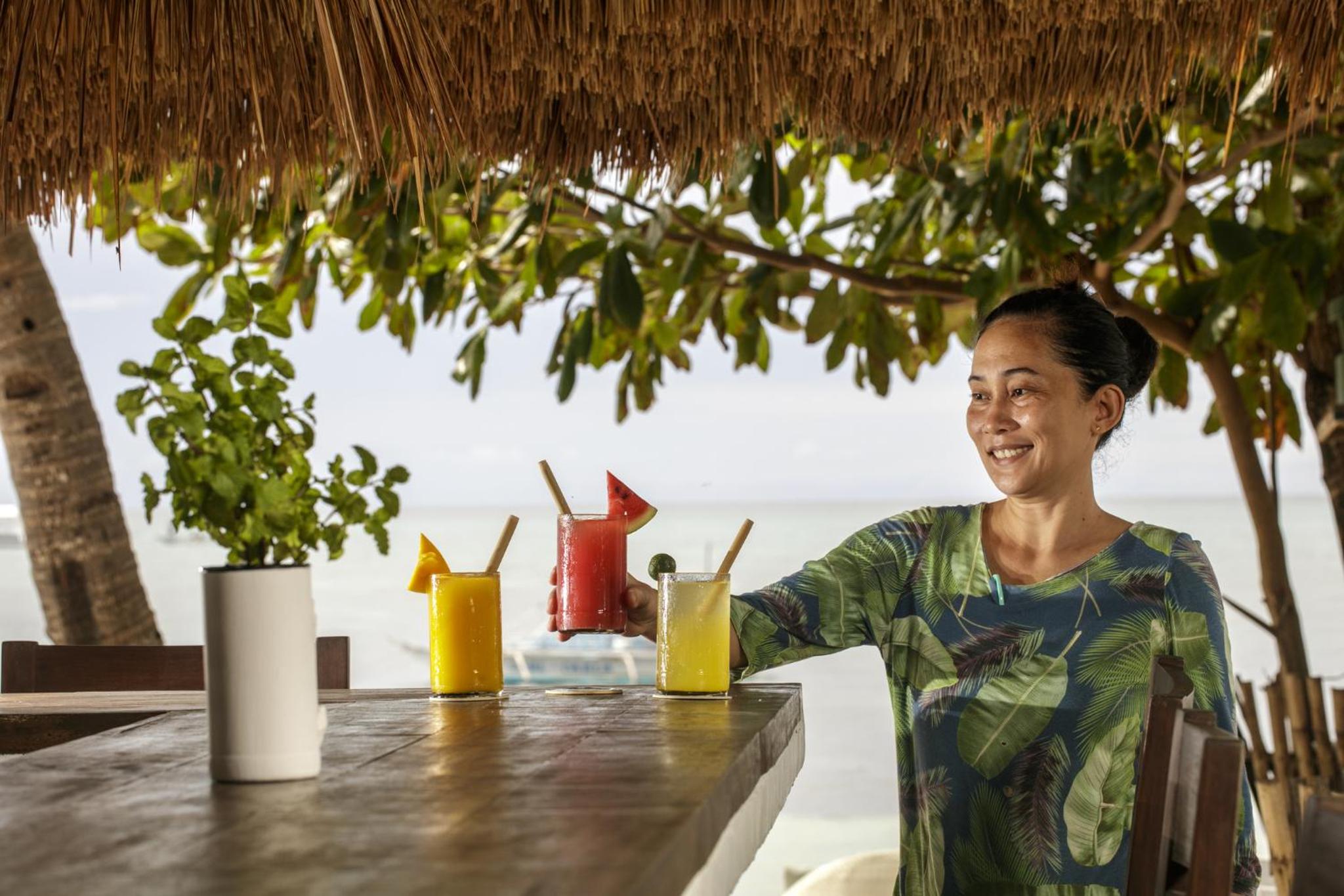 Ocean Vida Beach and Dive Resort 30