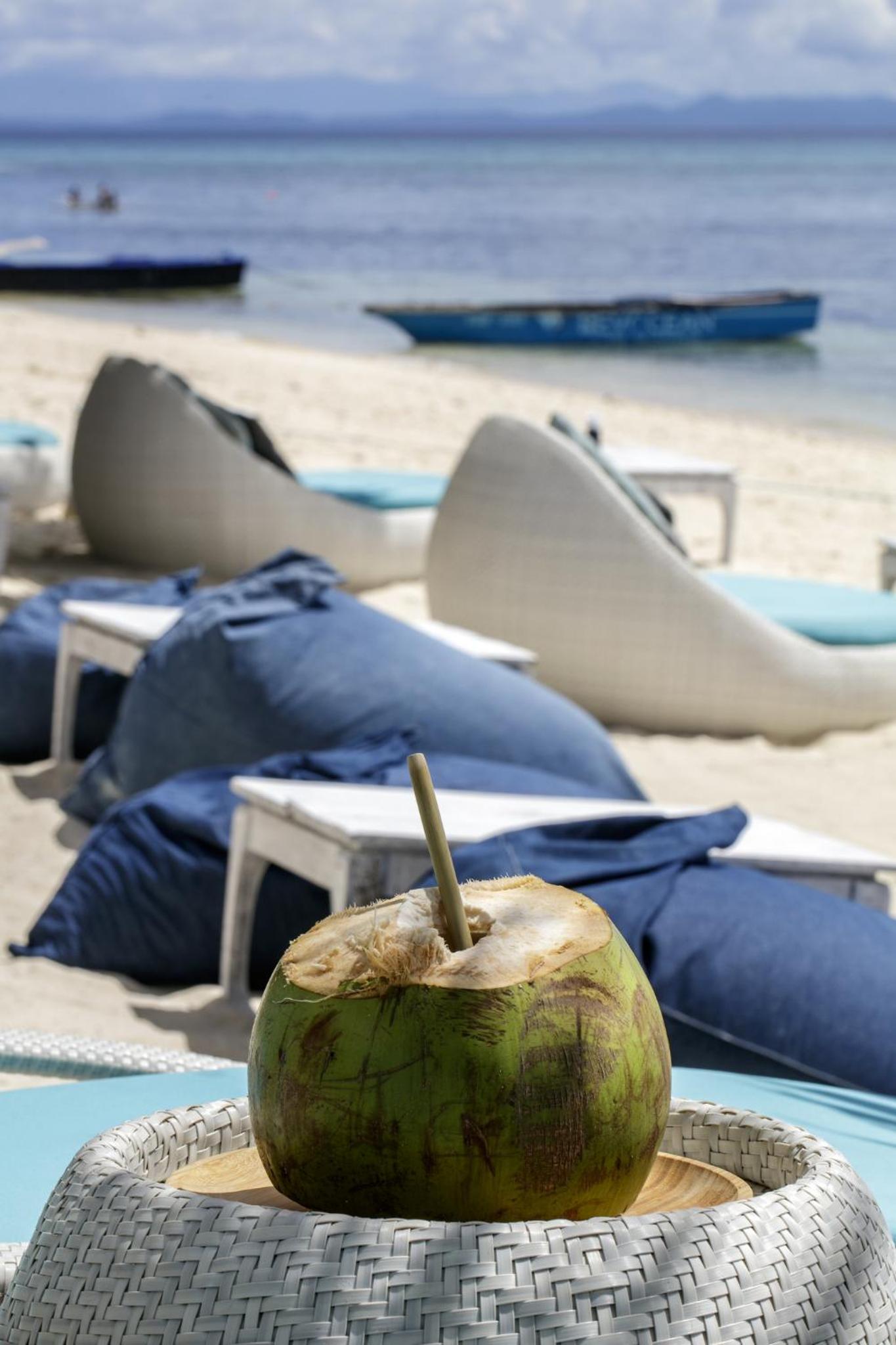 Ocean Vida Beach and Dive Resort 33