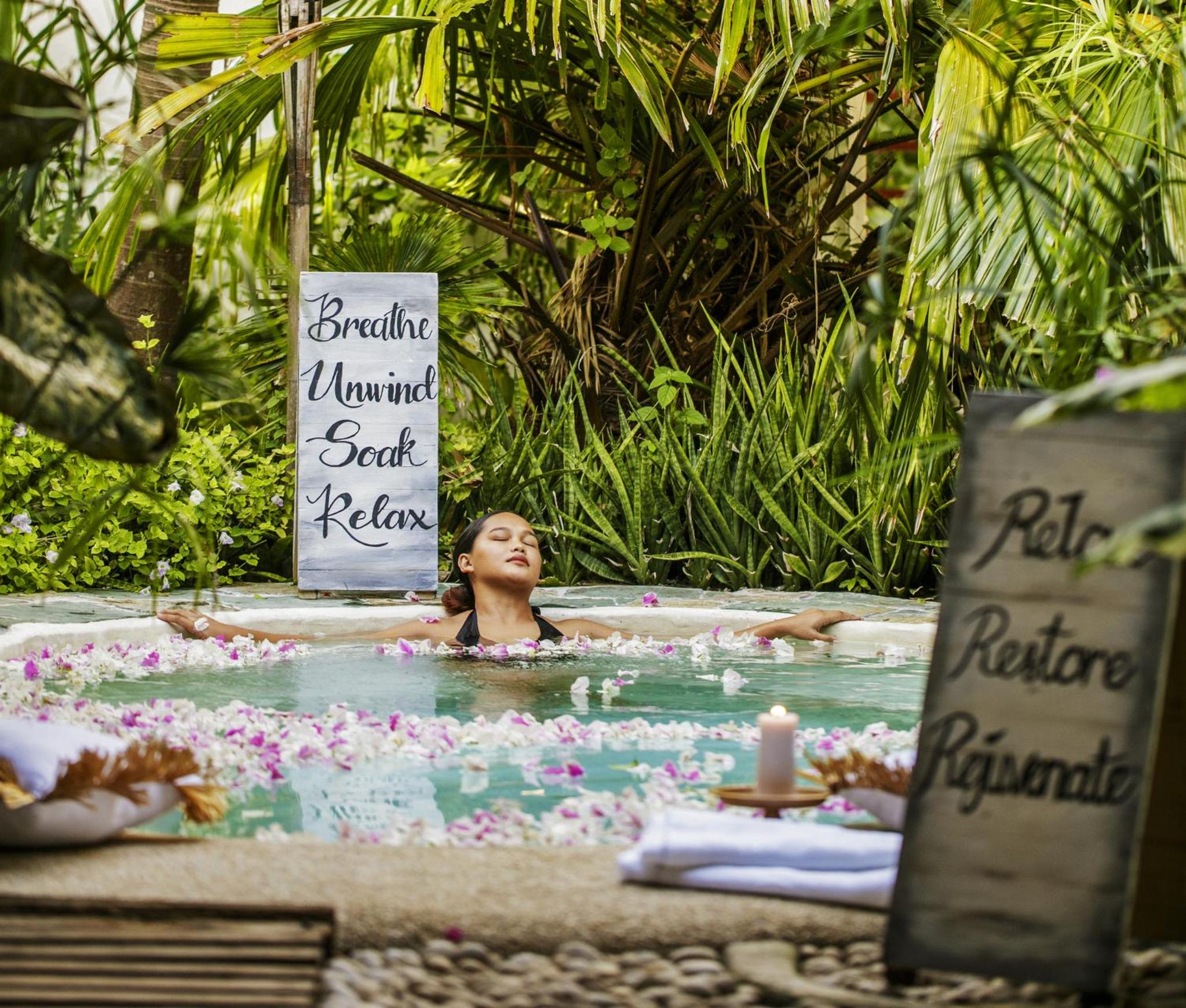 Ocean Vida Beach and Dive Resort 44
