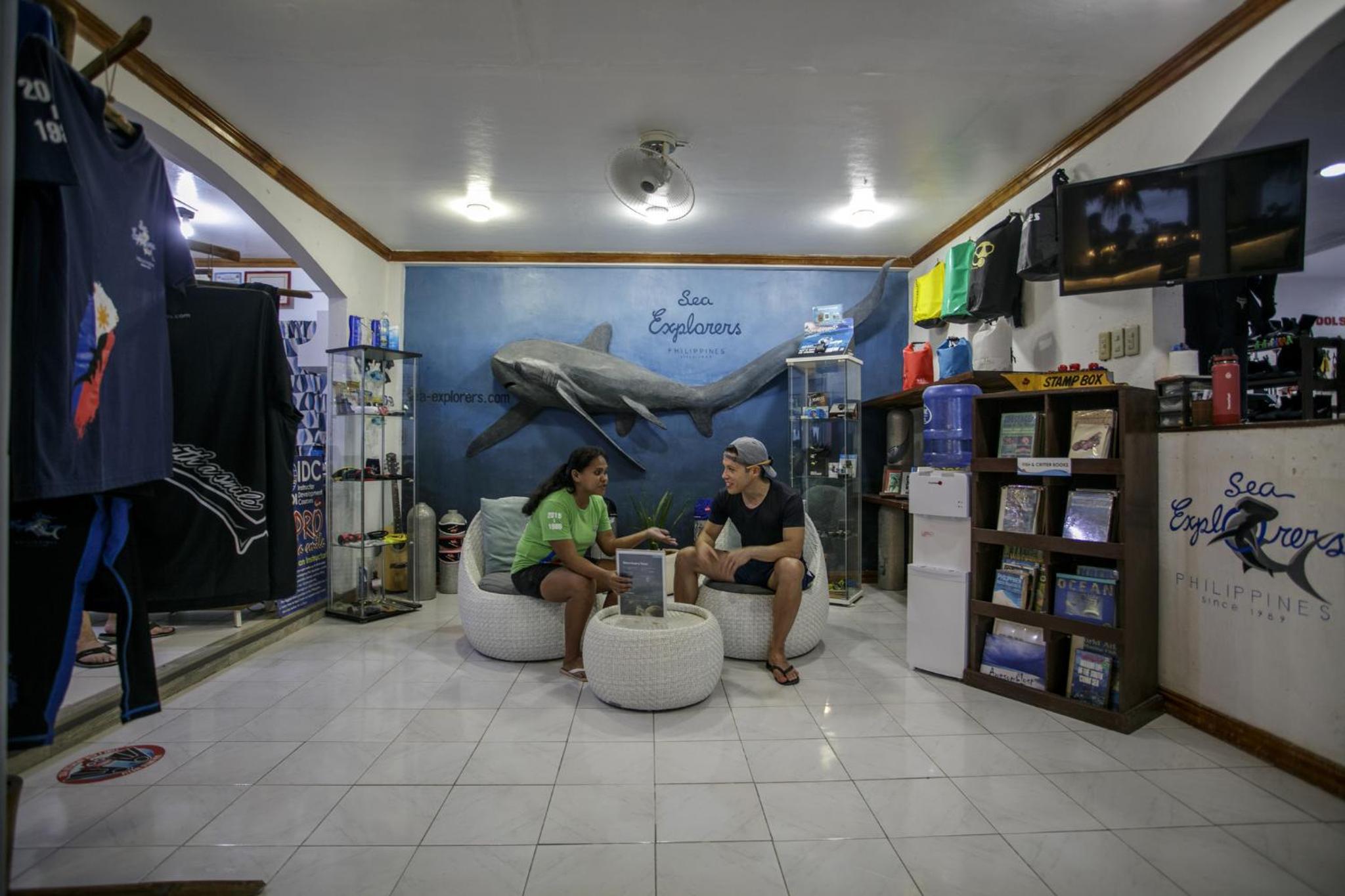 Ocean Vida Beach and Dive Resort 45