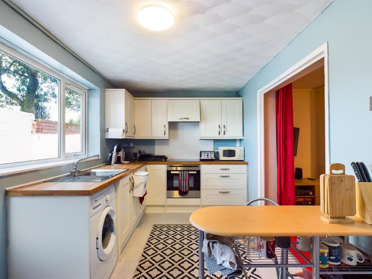 2BD City Centre Flat nr Anfield Stadium Liverpool view 2