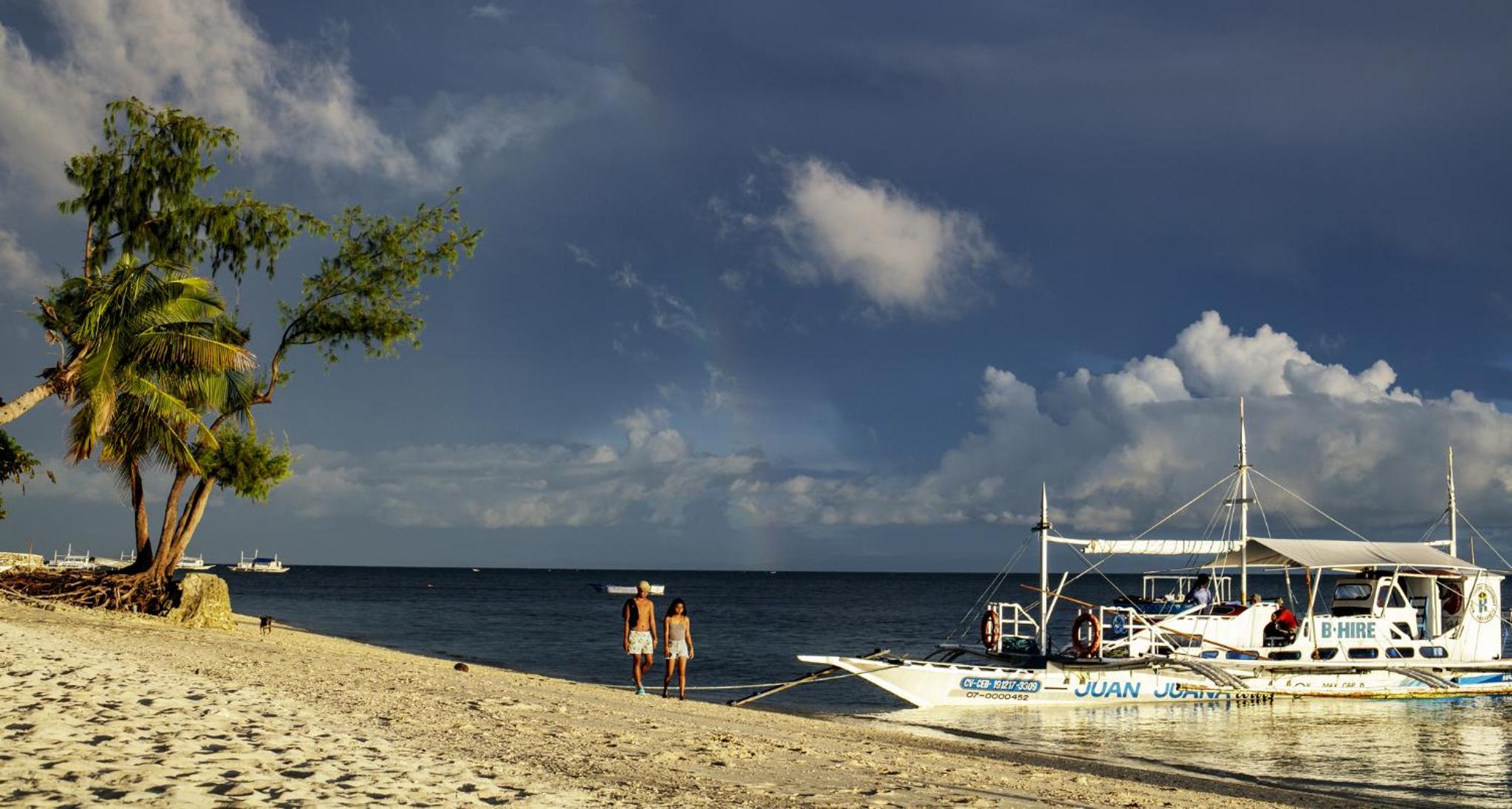 Ocean Vida Beach and Dive Resort 61