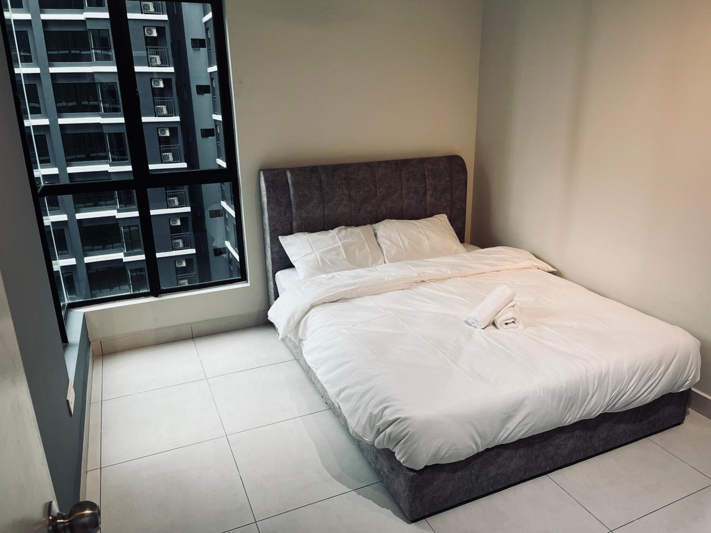 Maxim 2 bedrooms MRT station Cheras Kuala Lumpur HomeStay