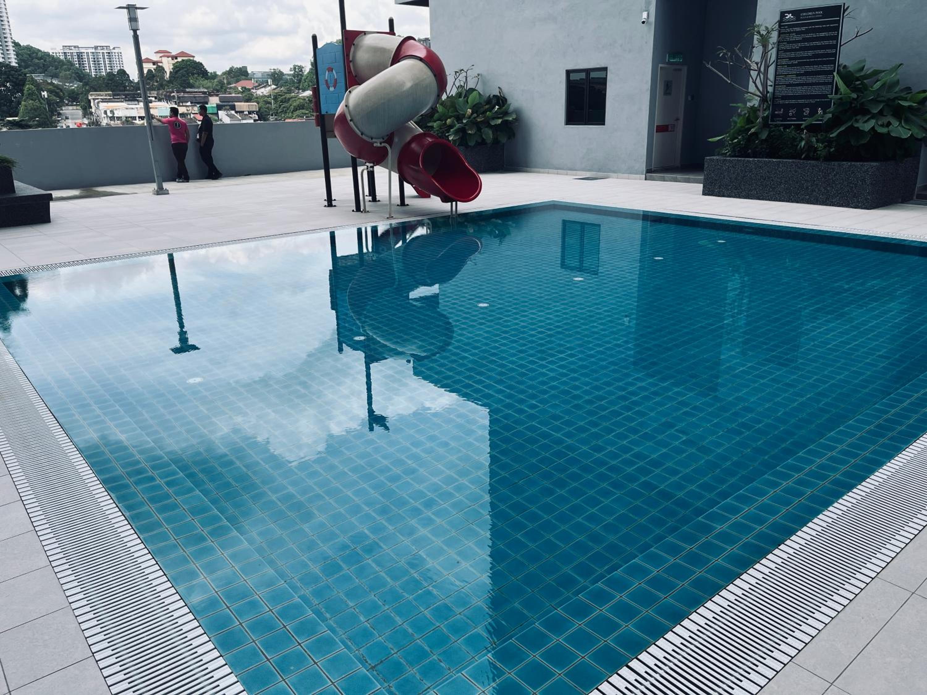 Maxim 2 bedrooms MRT station Cheras Kuala Lumpur HomeStay