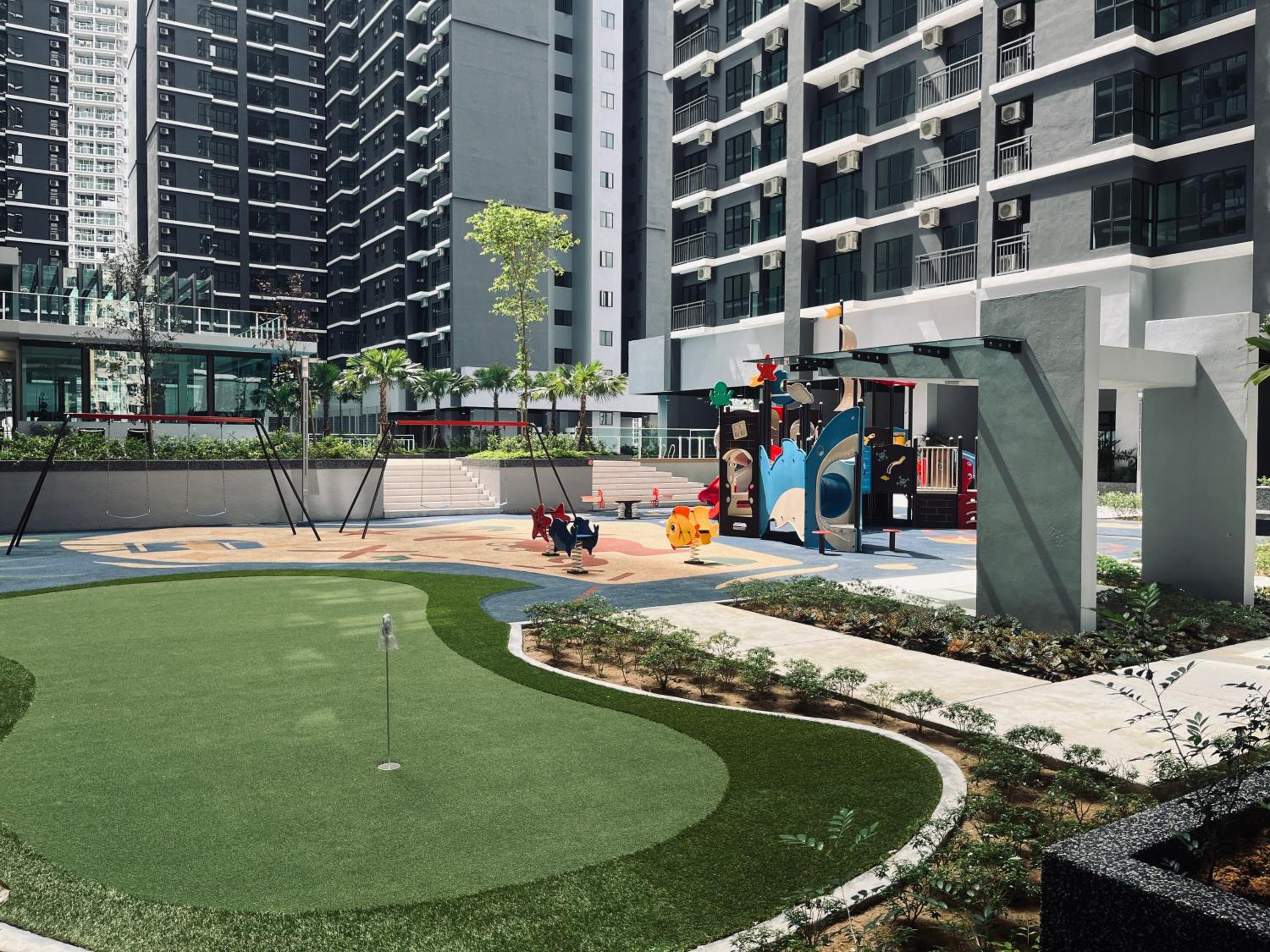 Maxim 2 bedrooms MRT station Cheras Kuala Lumpur HomeStay