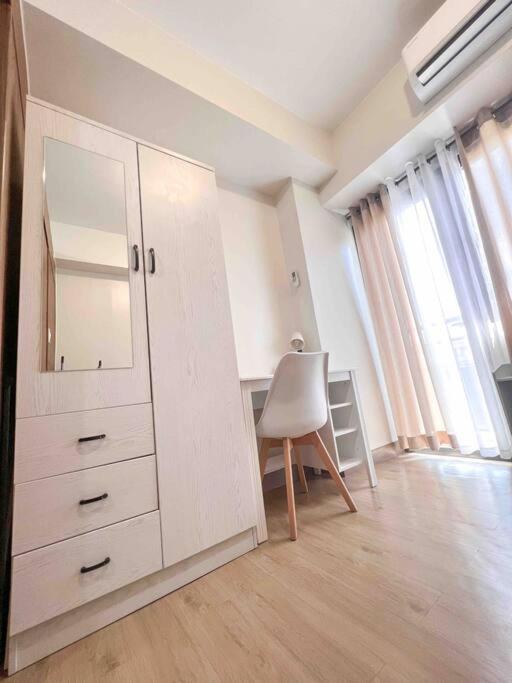 Fully furnished 1-BR Condo Unit at Spring Residences view 5