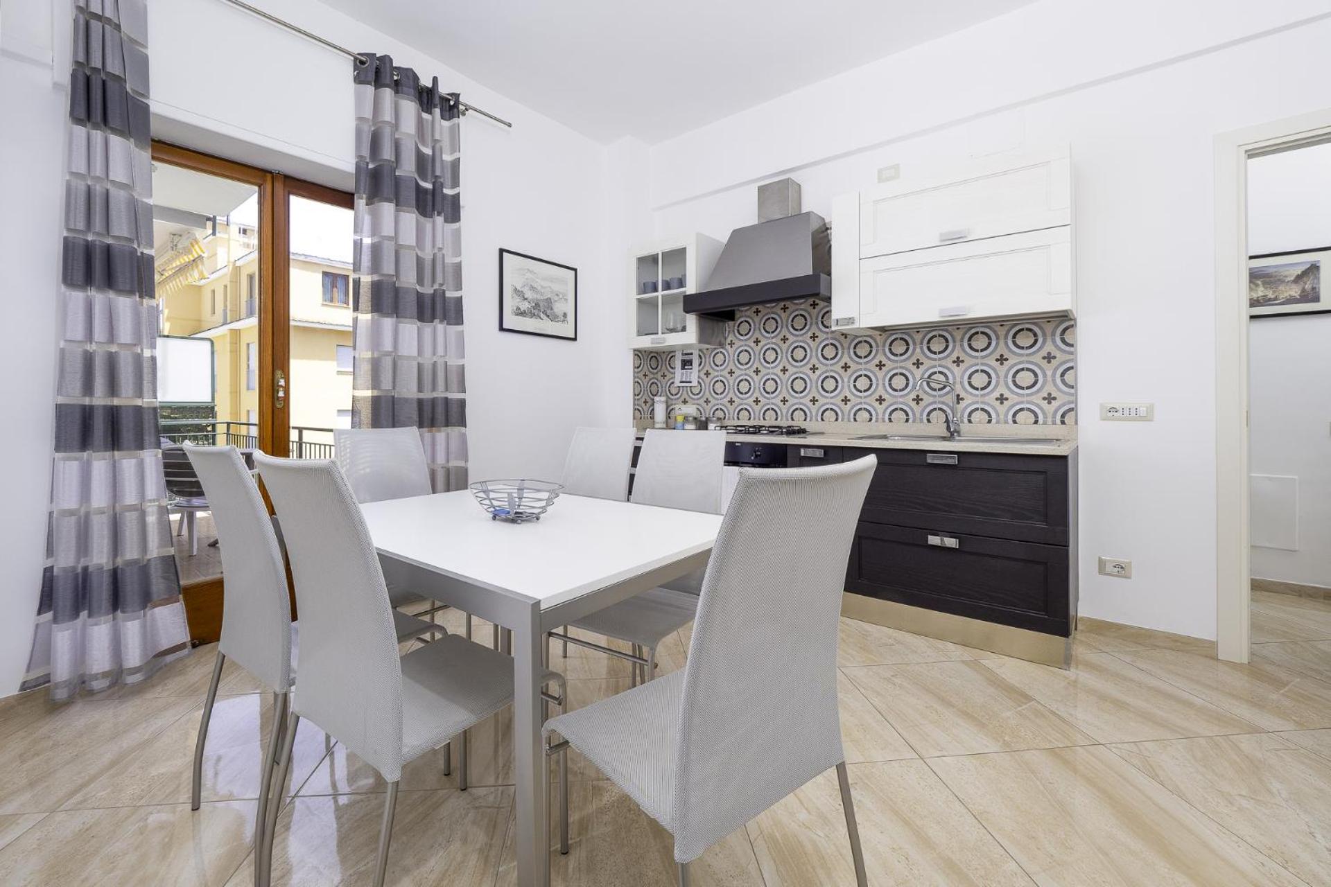 Parsano Suite - De Vivo Realty Sorrento view 4