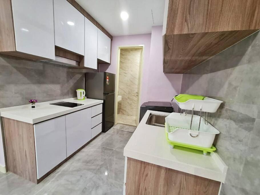 SweetLavenderLovely#SeaView#Privatebathtub#Netflix#FreeParking#OneHall&OneRoomWithBalconys#ImperioResidence