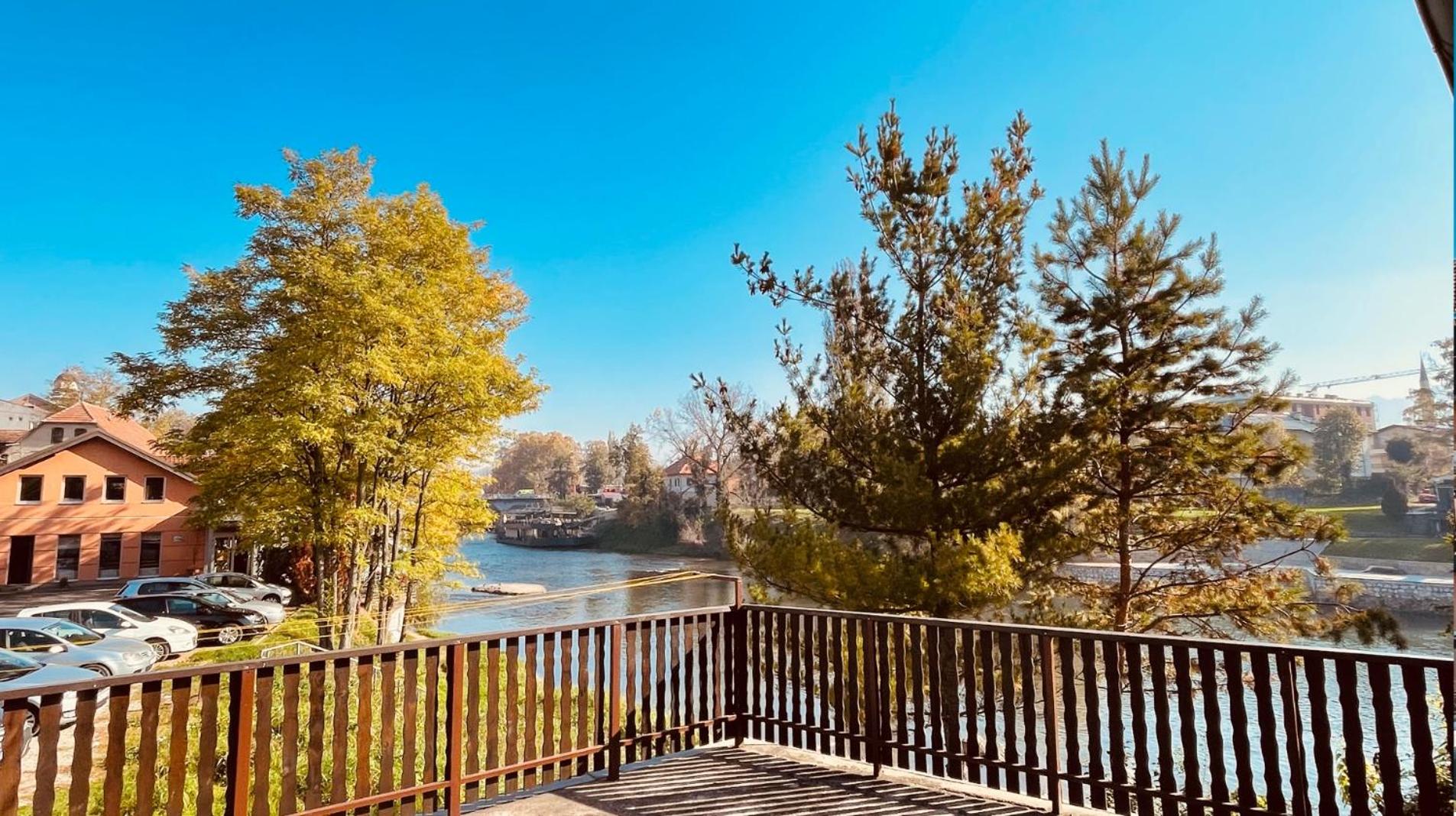Riverside Panorama Apartment 1 near City Center Brko 1