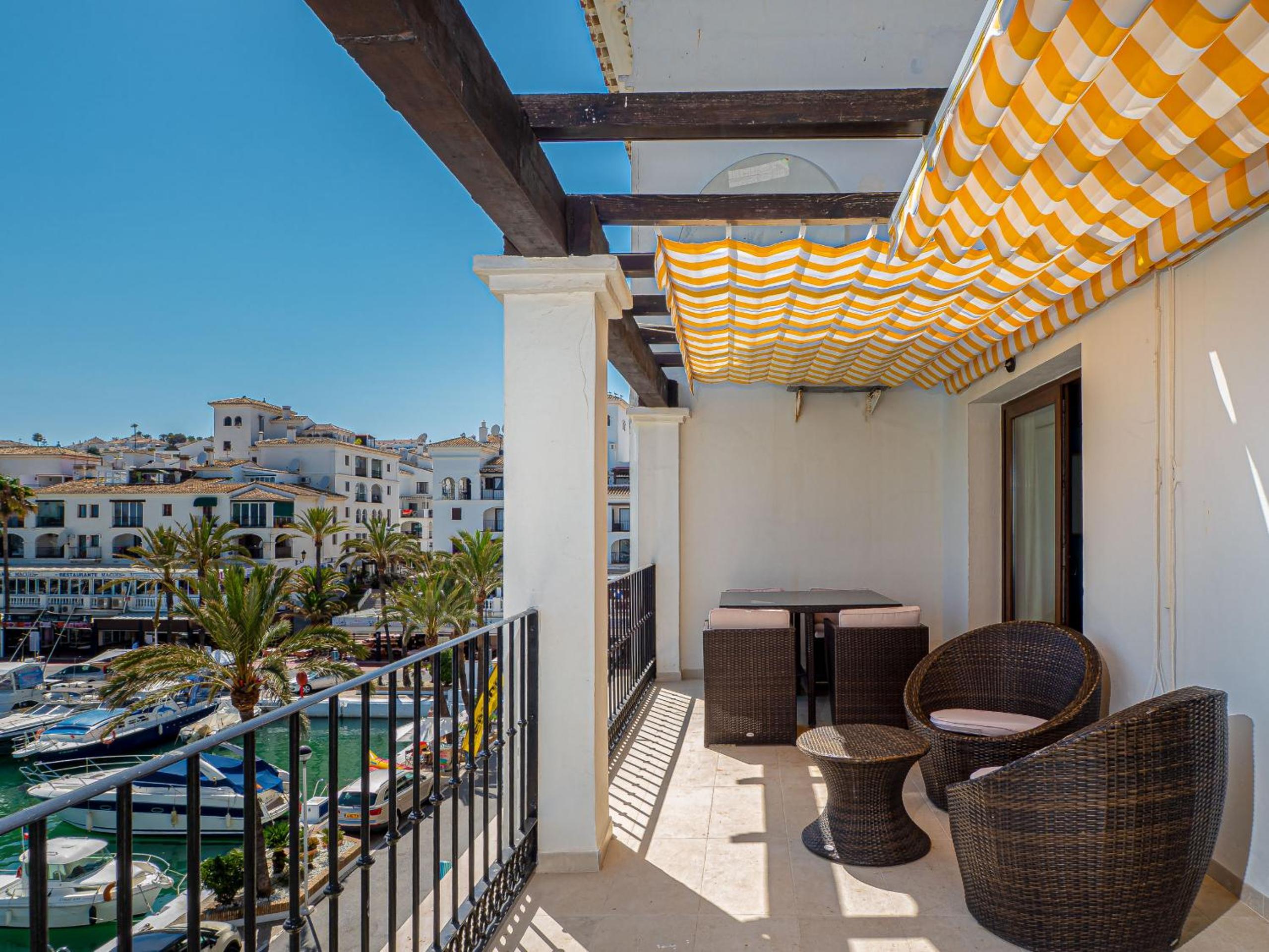 Beautiful Duquesa Harbour apt 2001 view 5