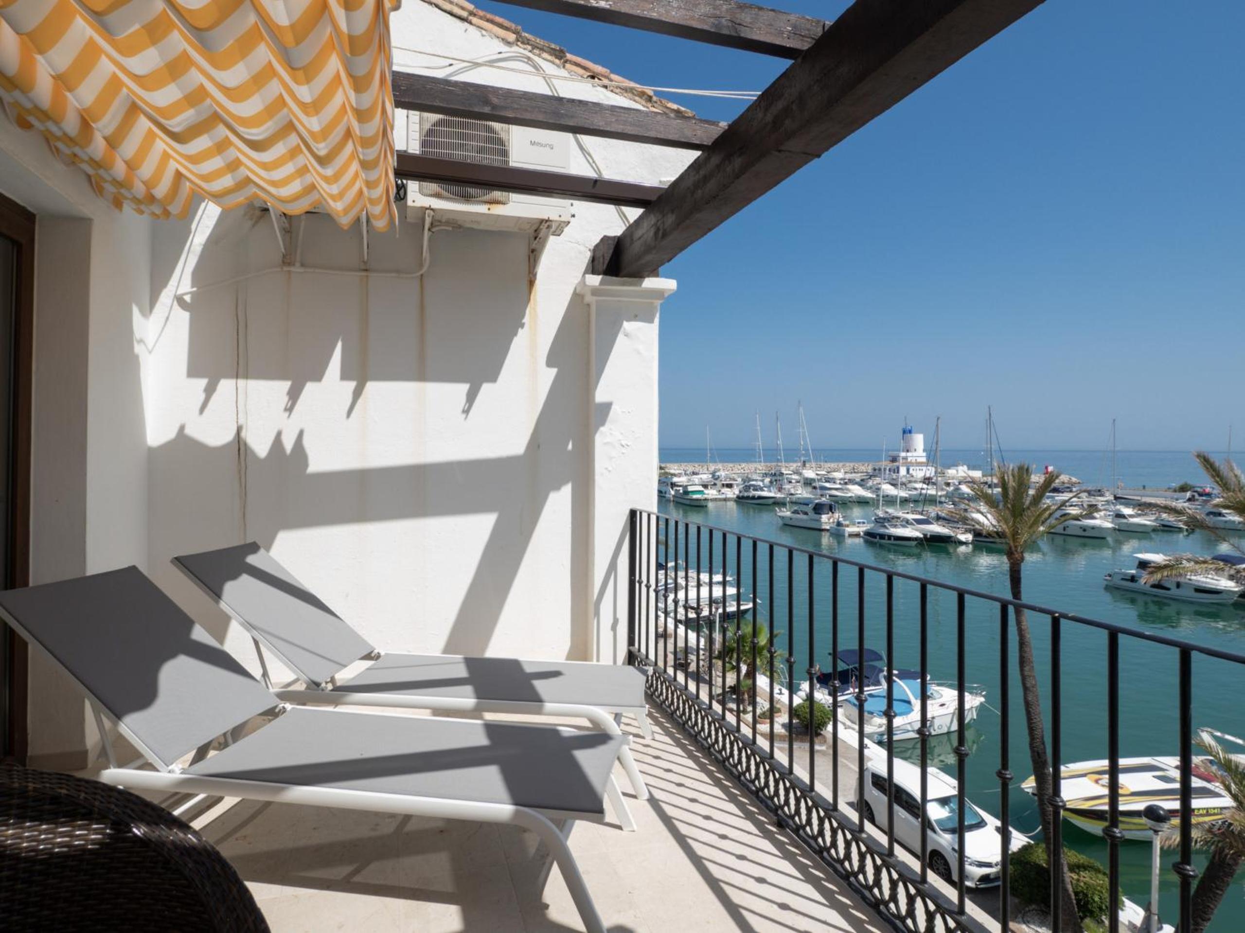 Beautiful Duquesa Harbour apt 2001 view 4