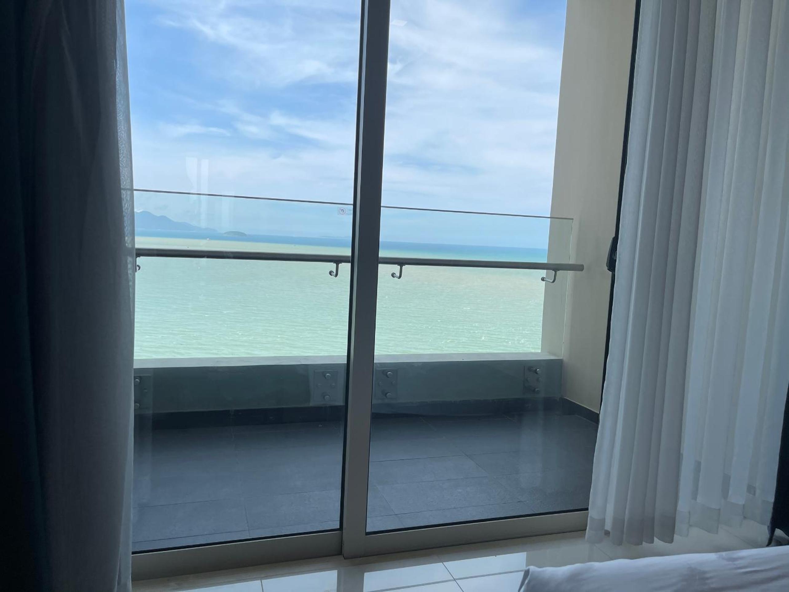Luxury Apartment BeachFront at The Costa