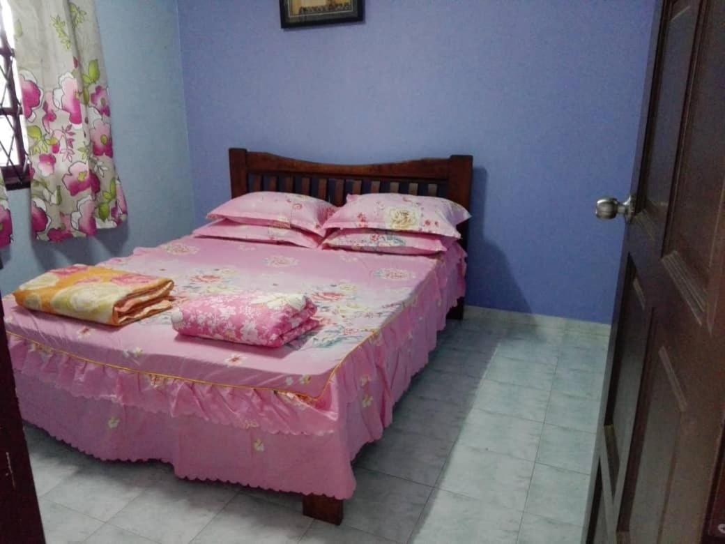 Idaman guesthouse Malay FAMILY ONLY photo 3