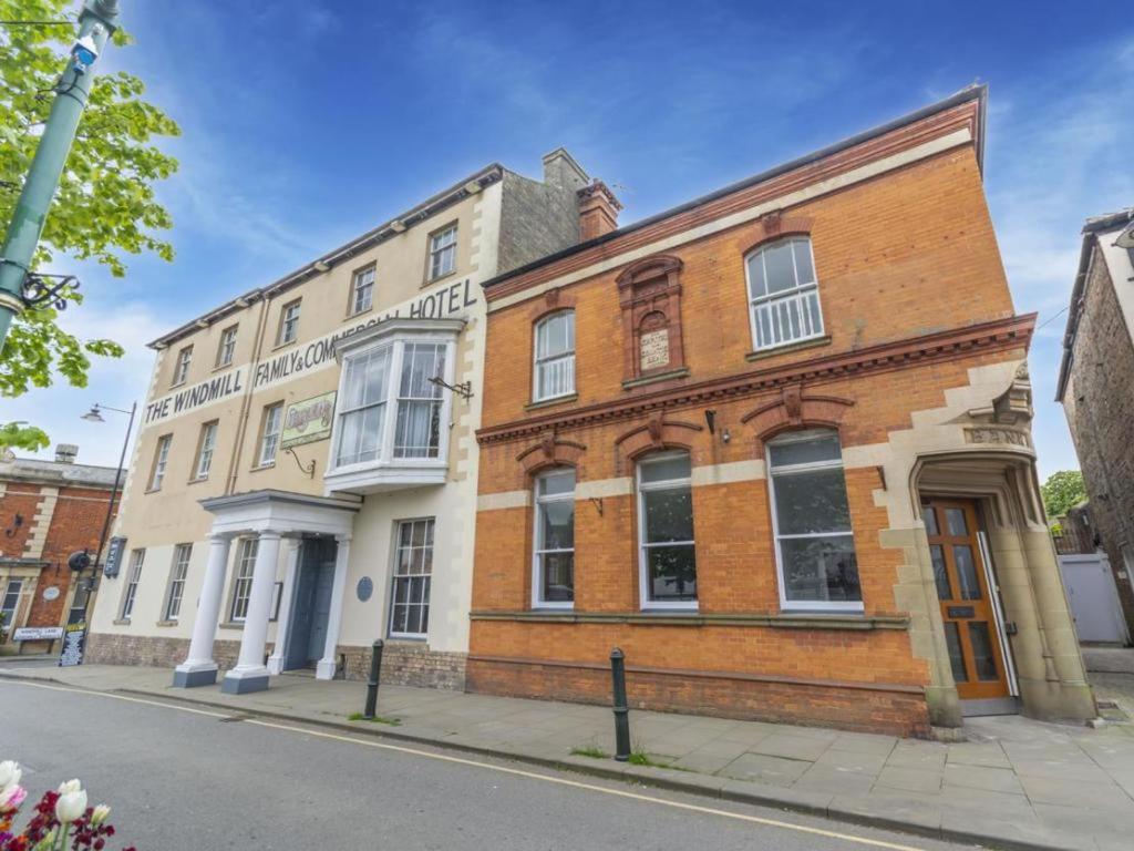 The Windmill Hotel - Alford