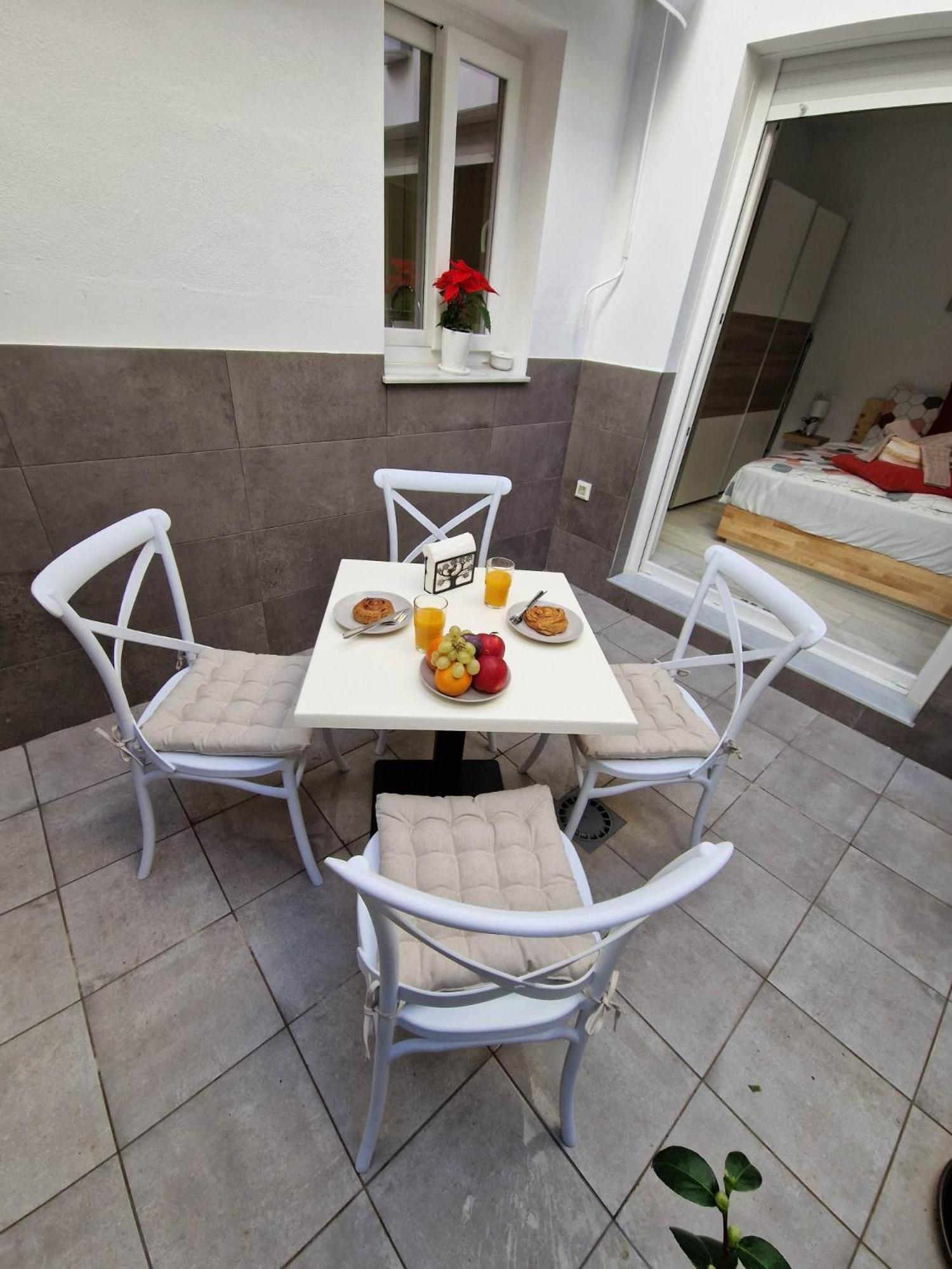 Francisco Cano Apartment