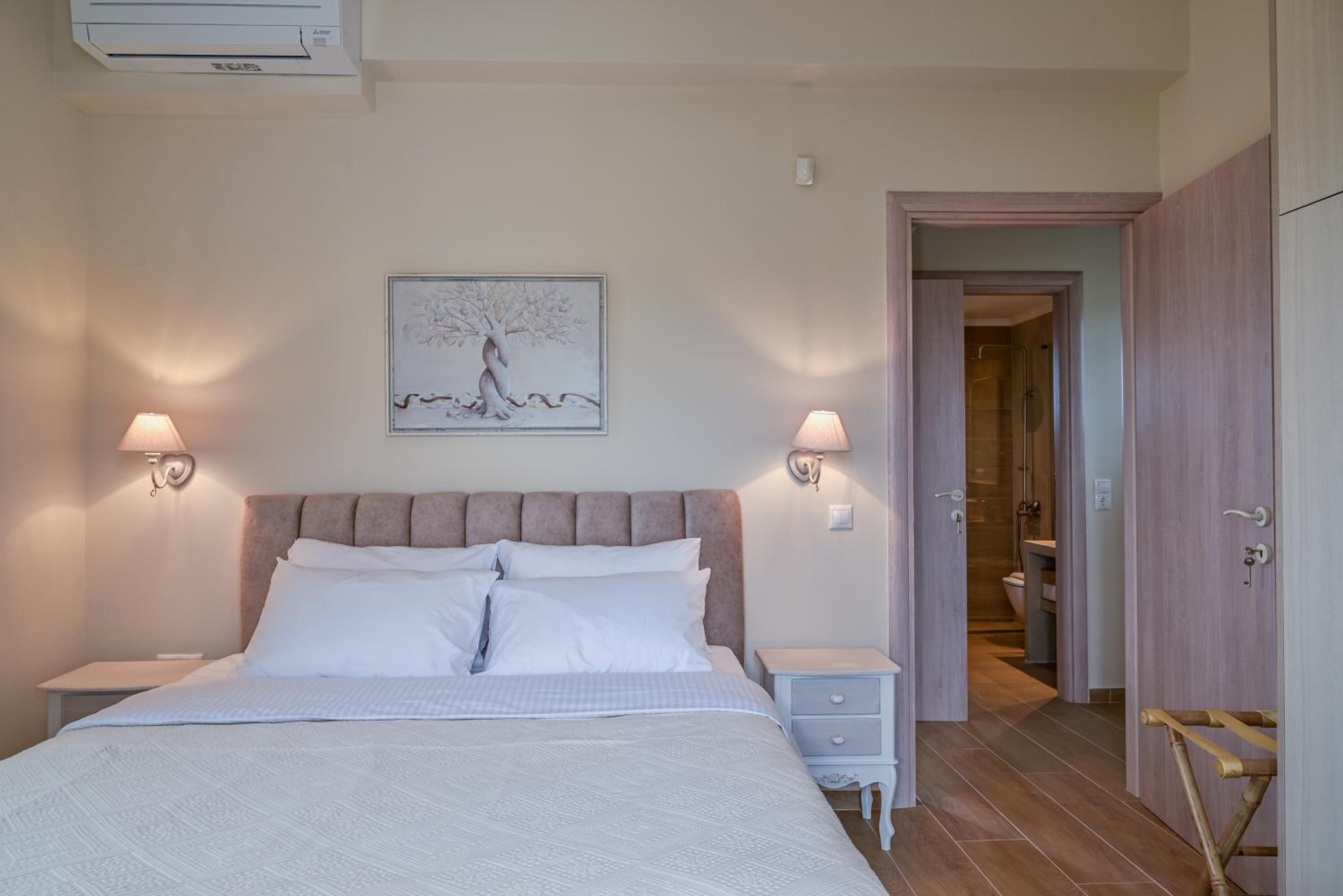 EFMAR EXCLUSIVE RESIDENCES