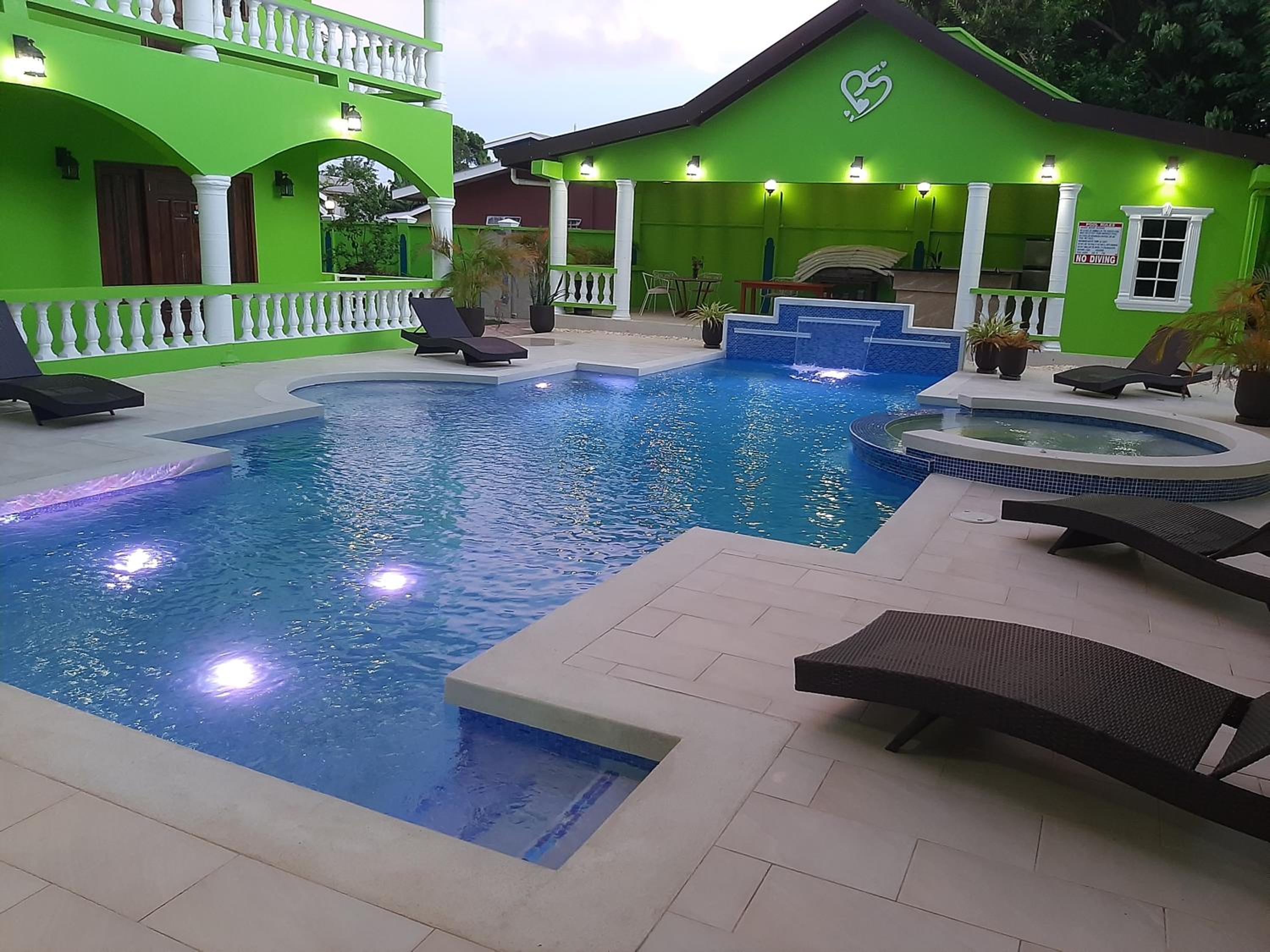PESHERES INN & SPA view 2