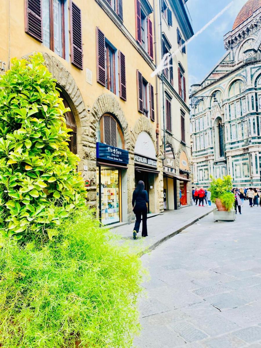 La Mandorla Iconic Duomo View