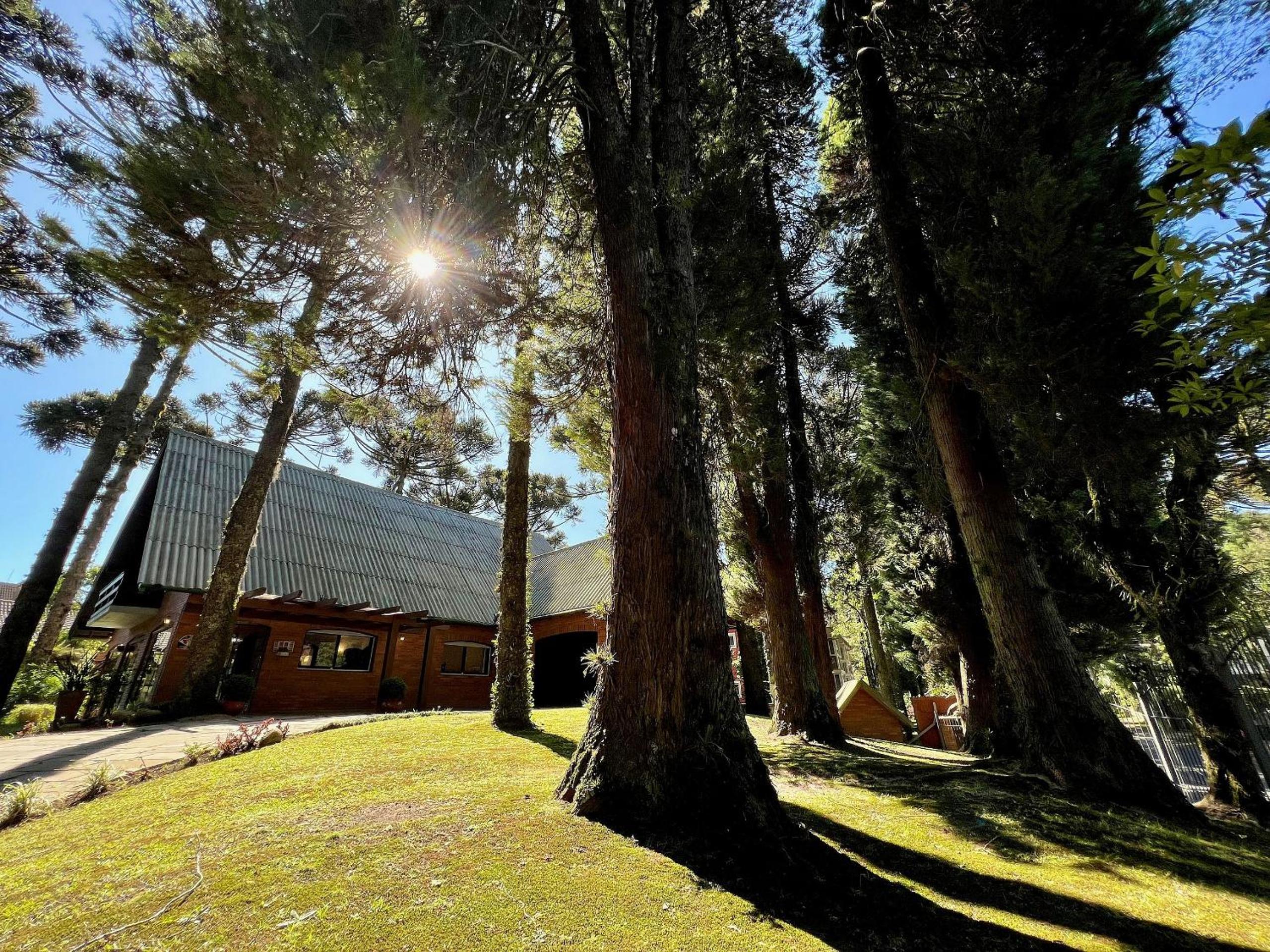 Casa Allegro 3dorm prox Lago Negro by AcheiGramado