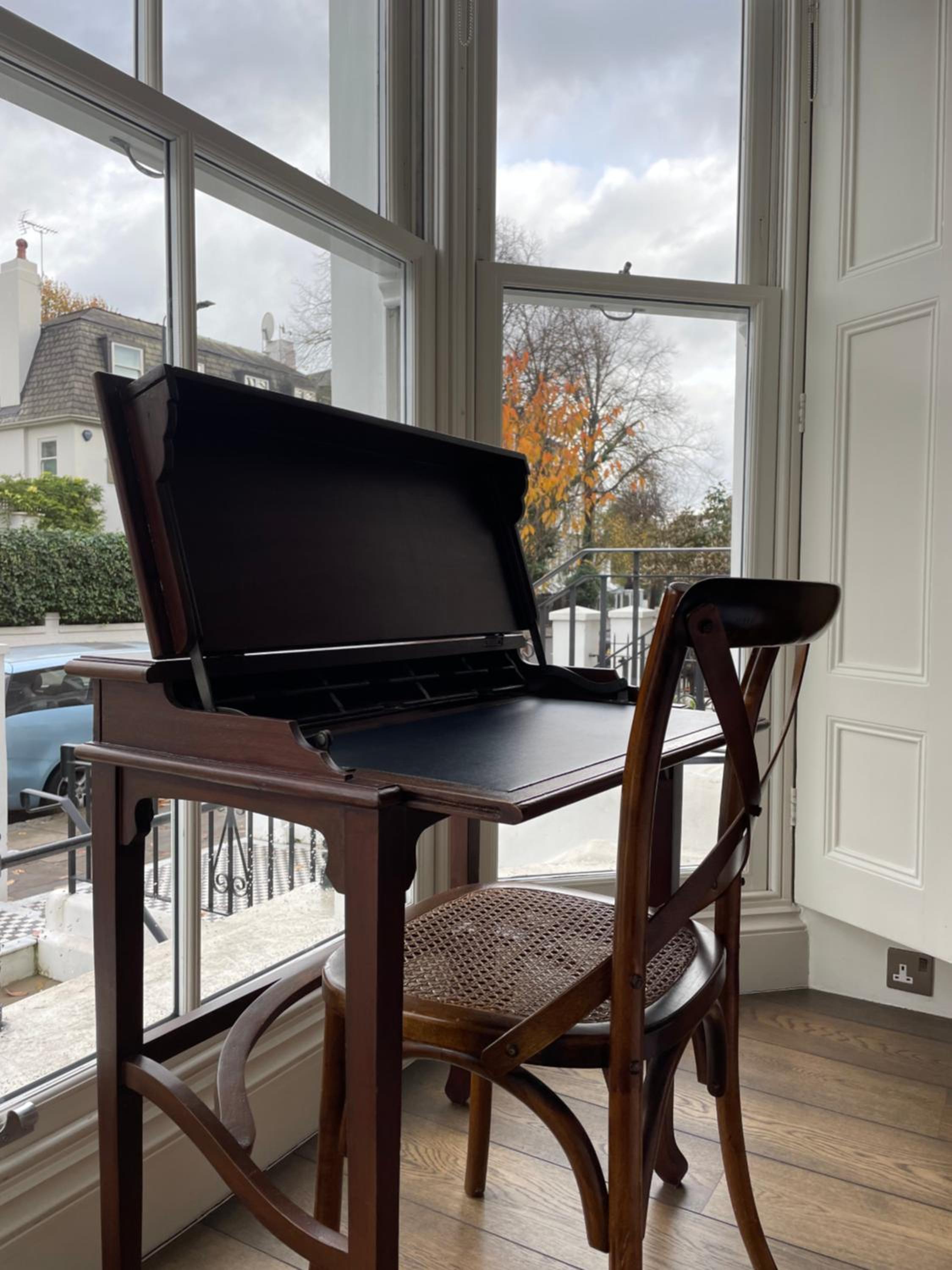 Stylish 3-bedroom flat in Kensington