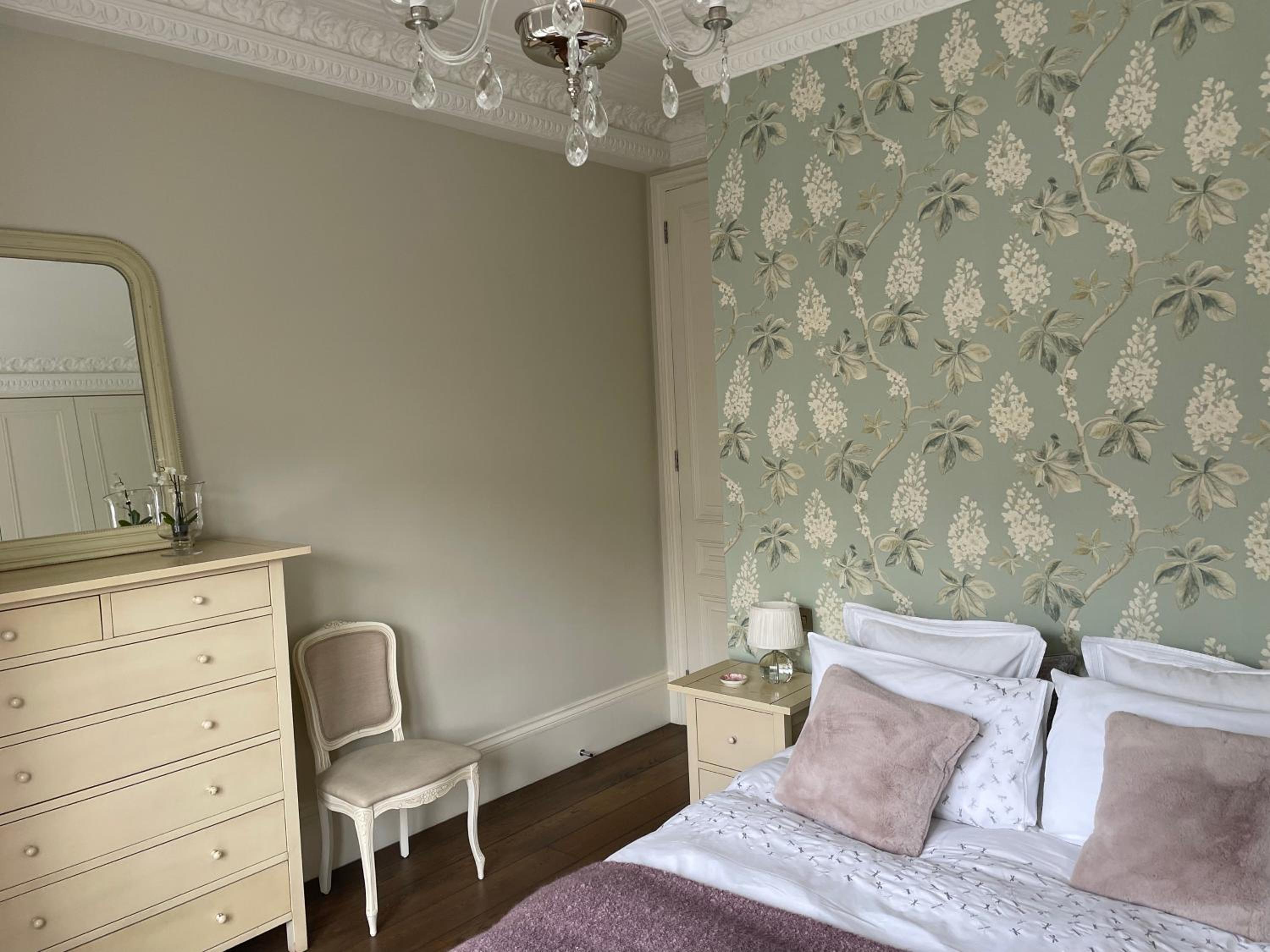 Stylish 3-bedroom flat in Kensington