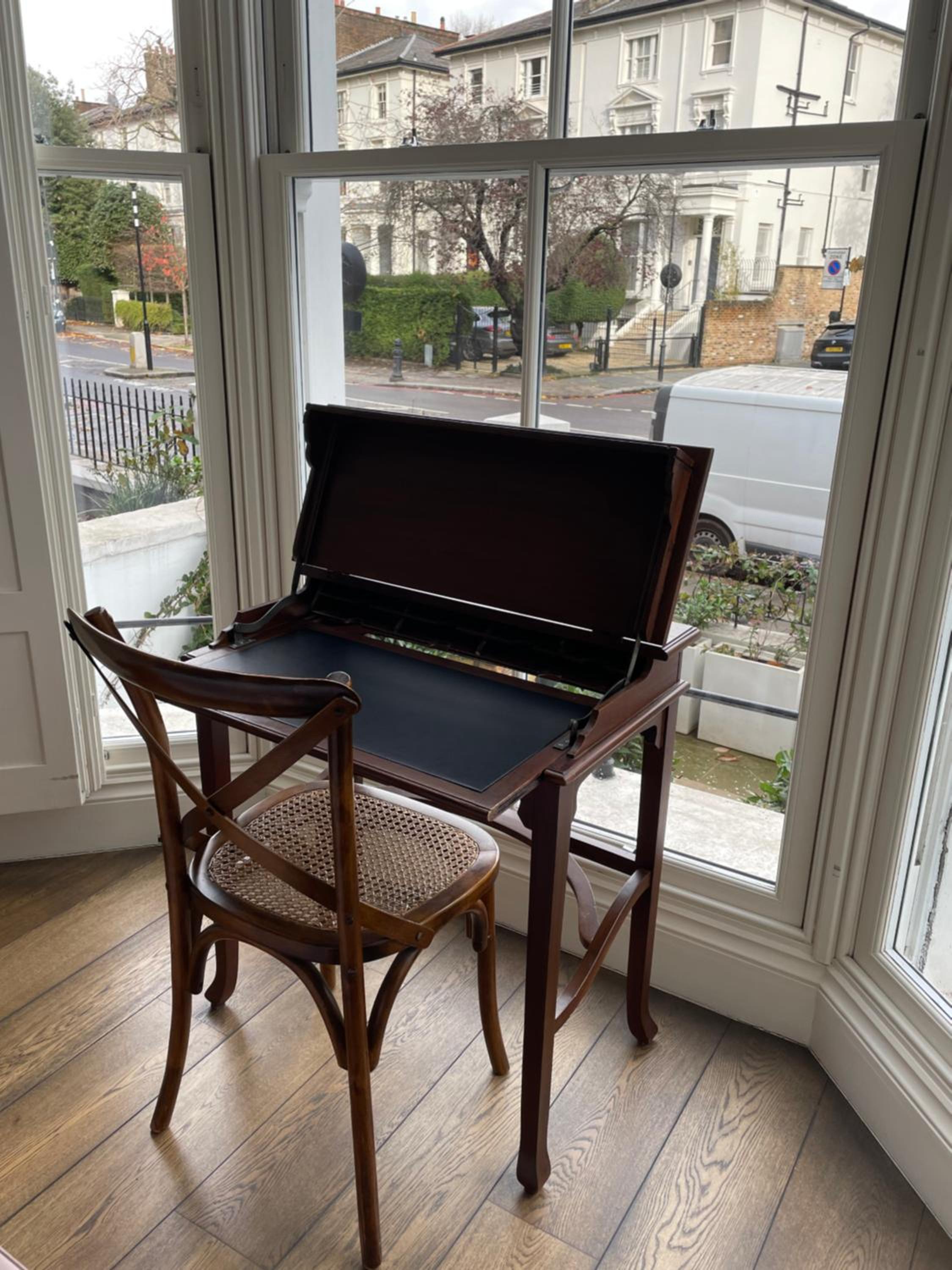 Stylish 3-bedroom flat in Kensington