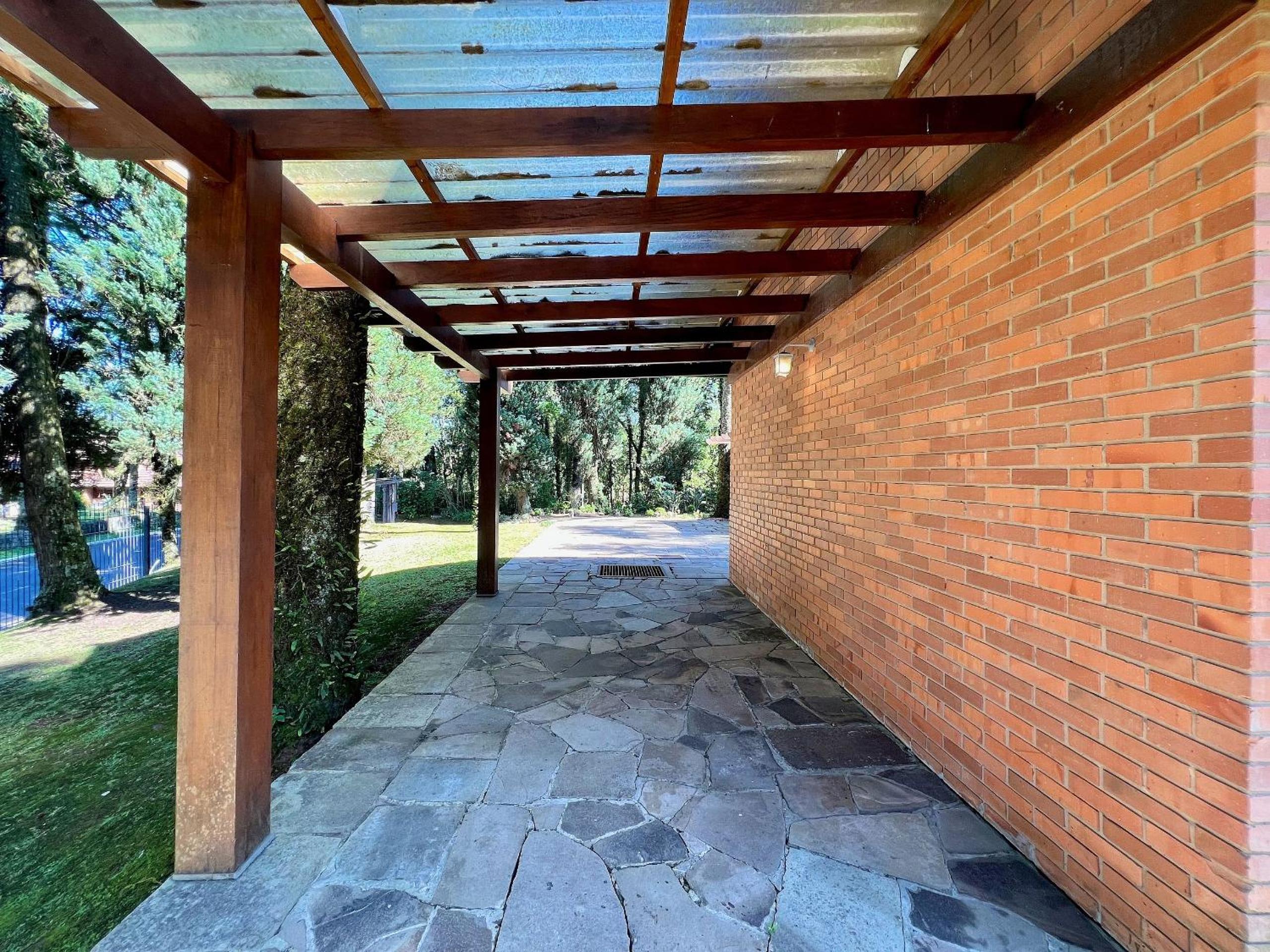 Casa Allegro 3dorm prox Lago Negro by AcheiGramado