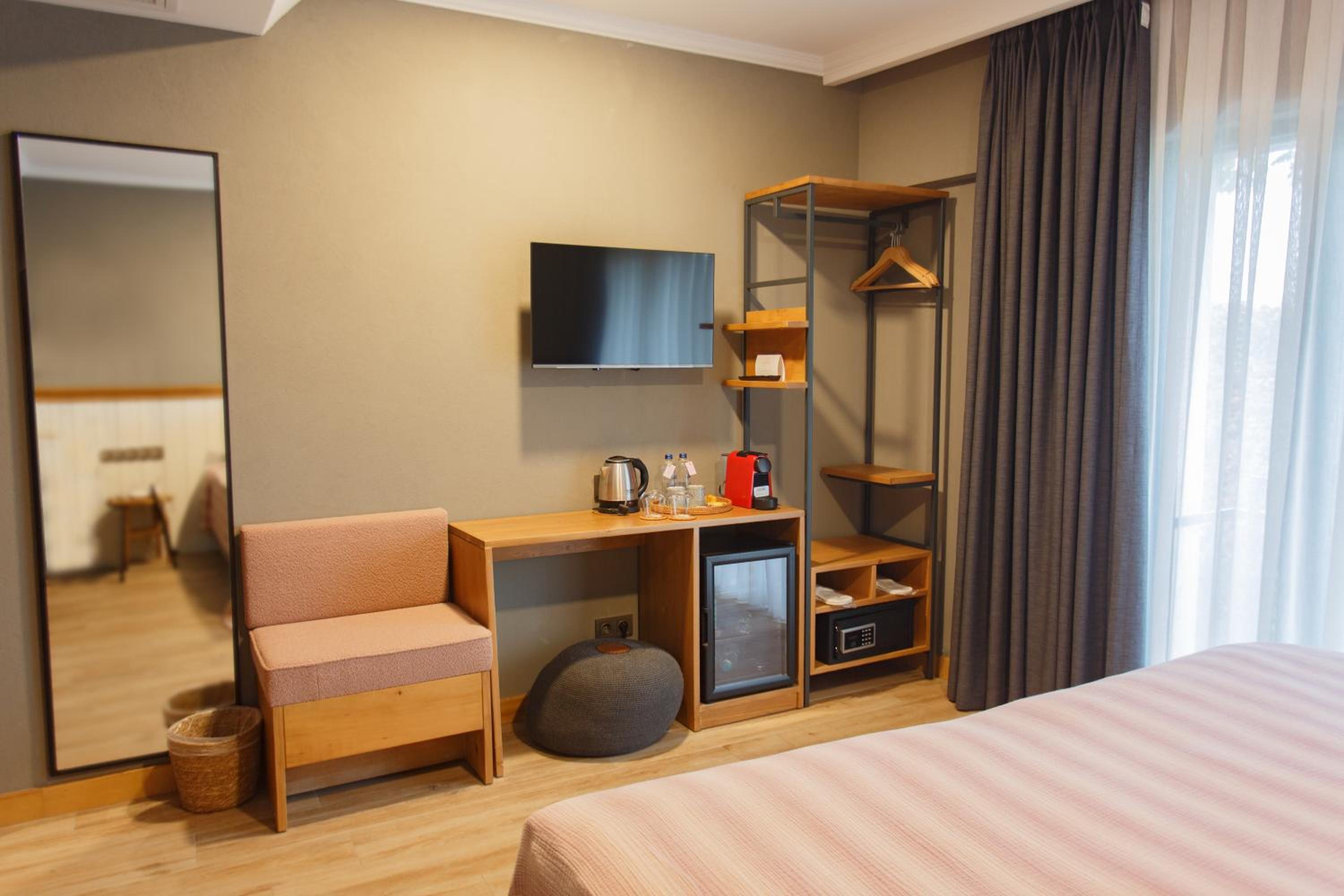 Petrion Otel - Image 80