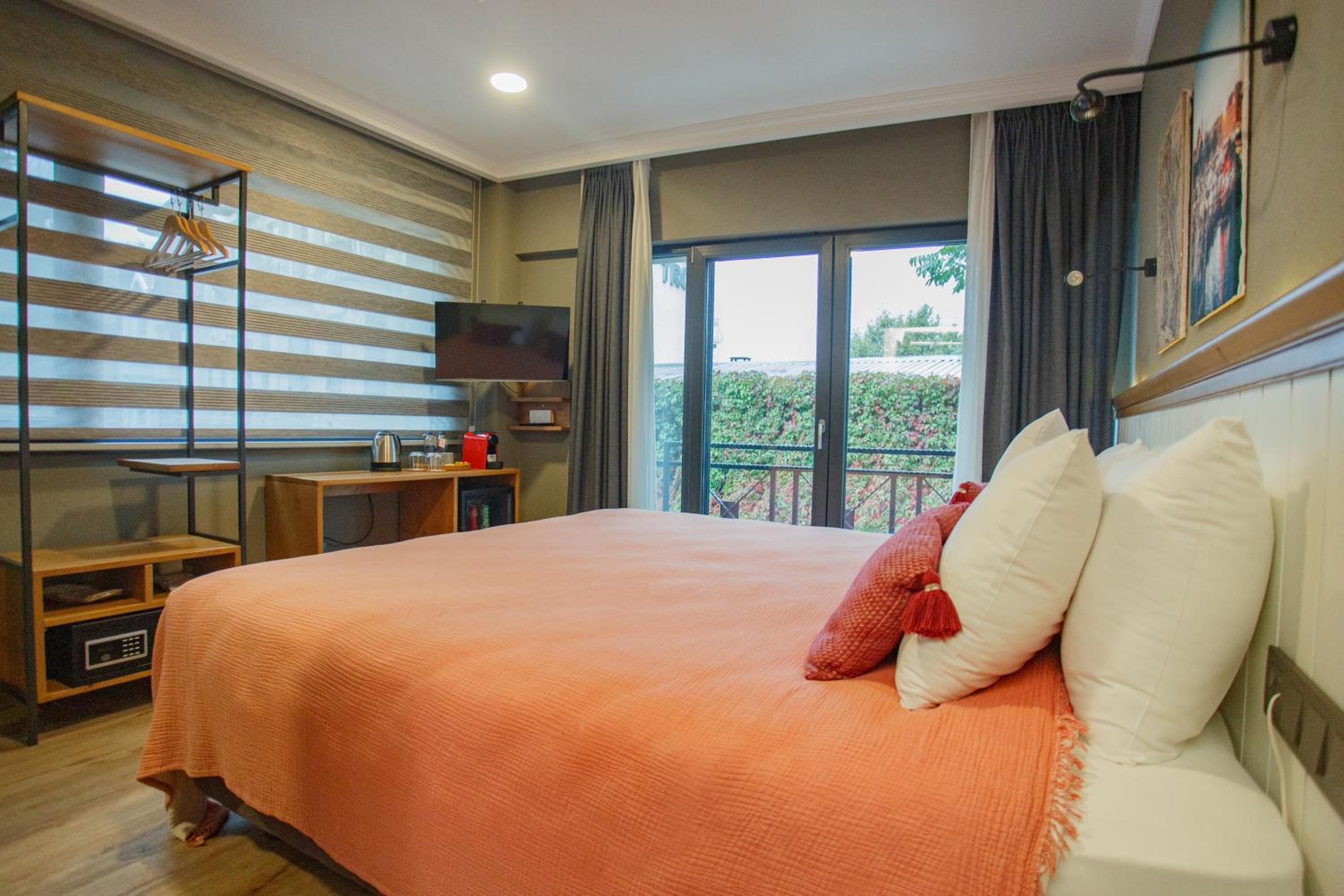 Petrion Otel - Image 81