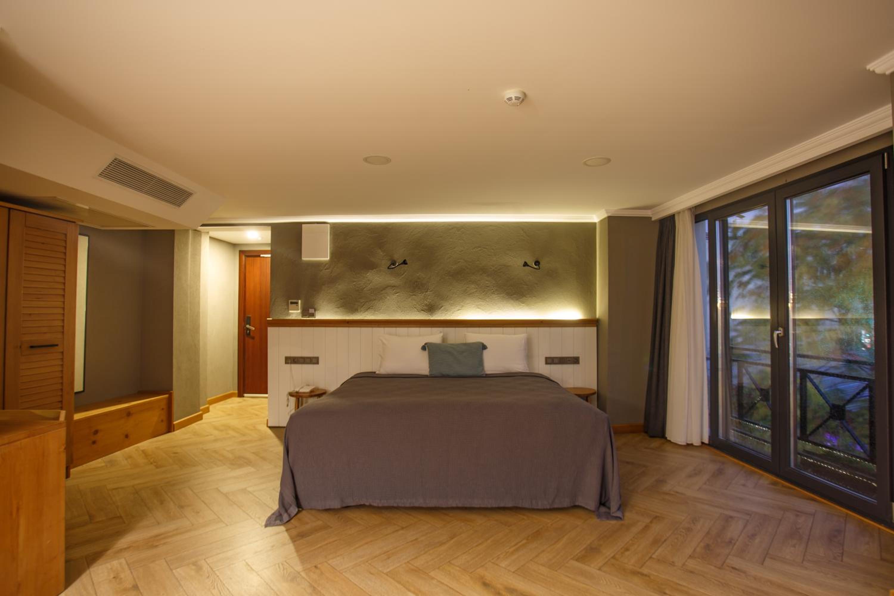 Petrion Otel - Image 82