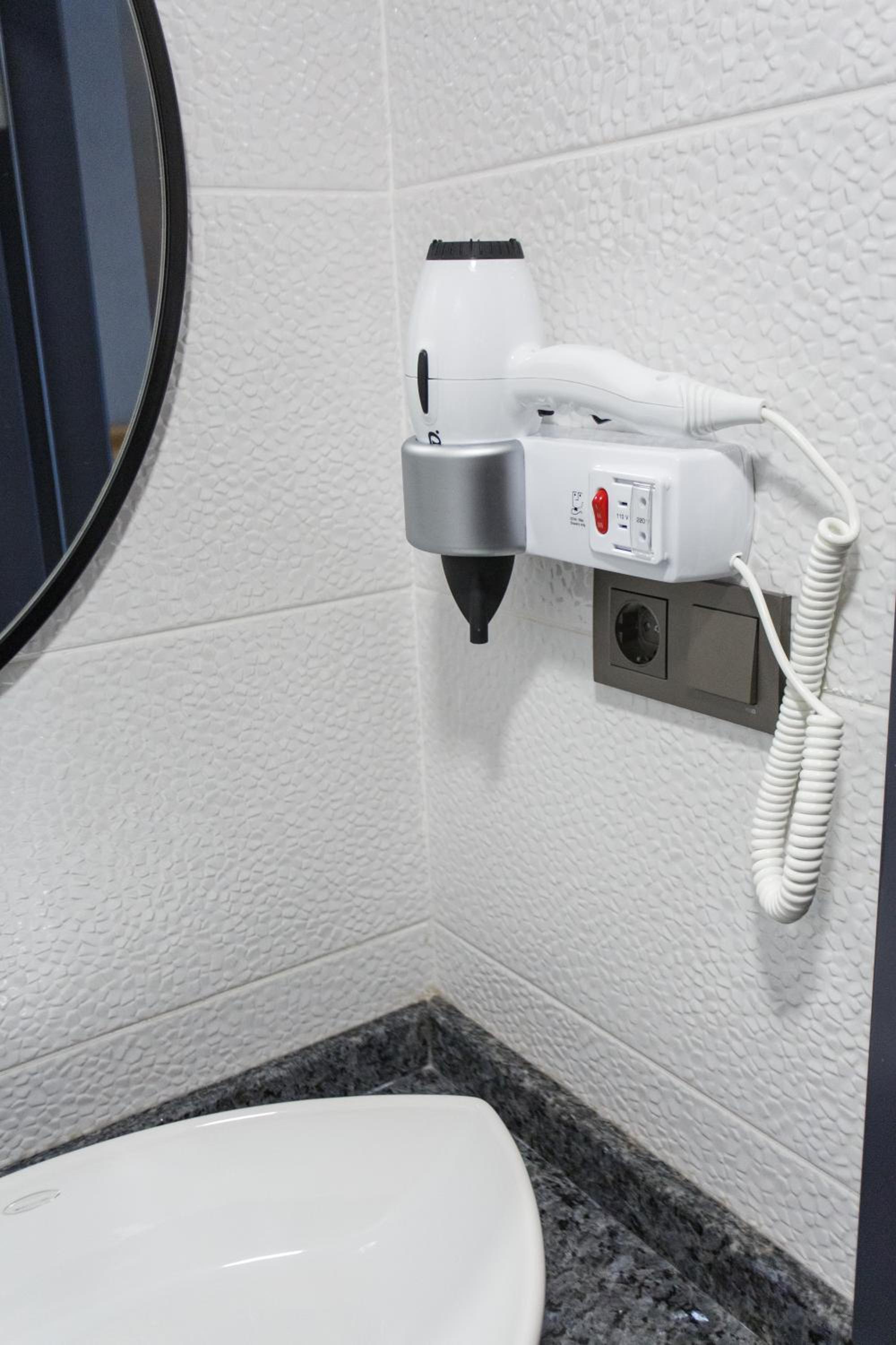 Petrion Otel - Image 88