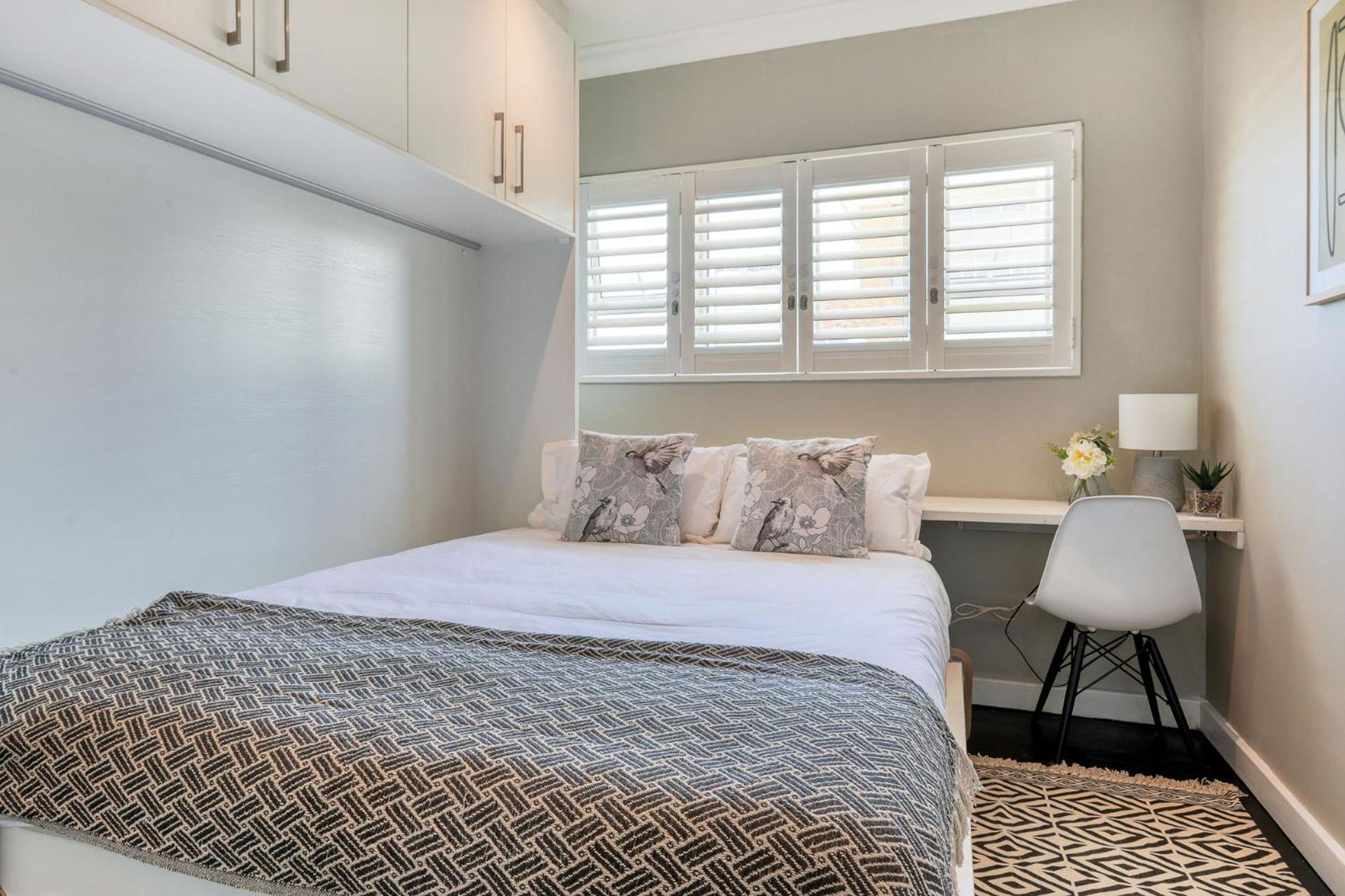 Backup-Powered Elegant Promenade Retreat