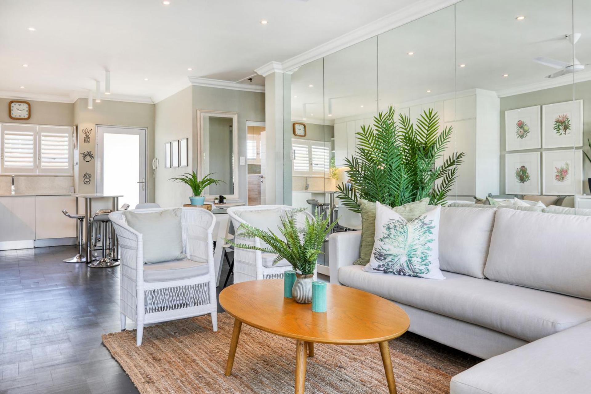 Backup-Powered Elegant Promenade Retreat
