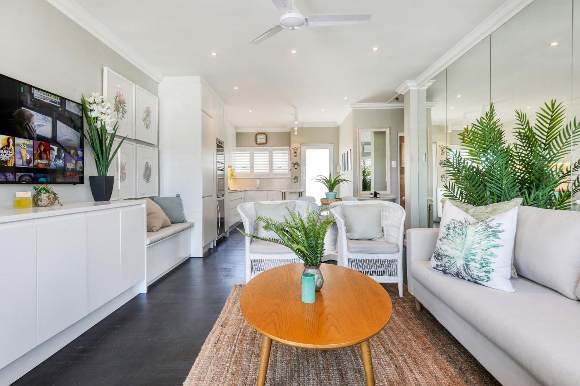 Backup-Powered Elegant Promenade Retreat