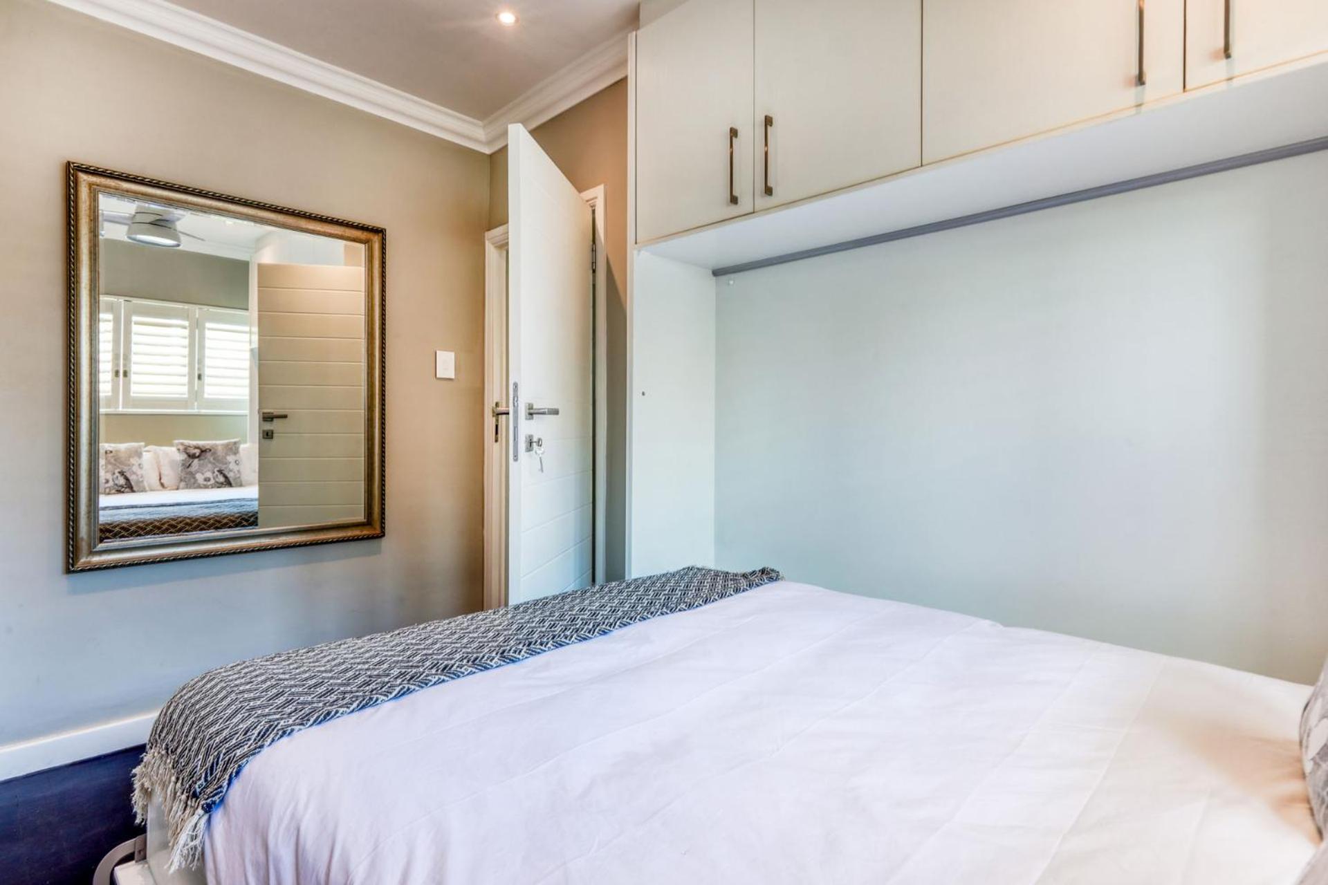 Backup-Powered Elegant Promenade Retreat