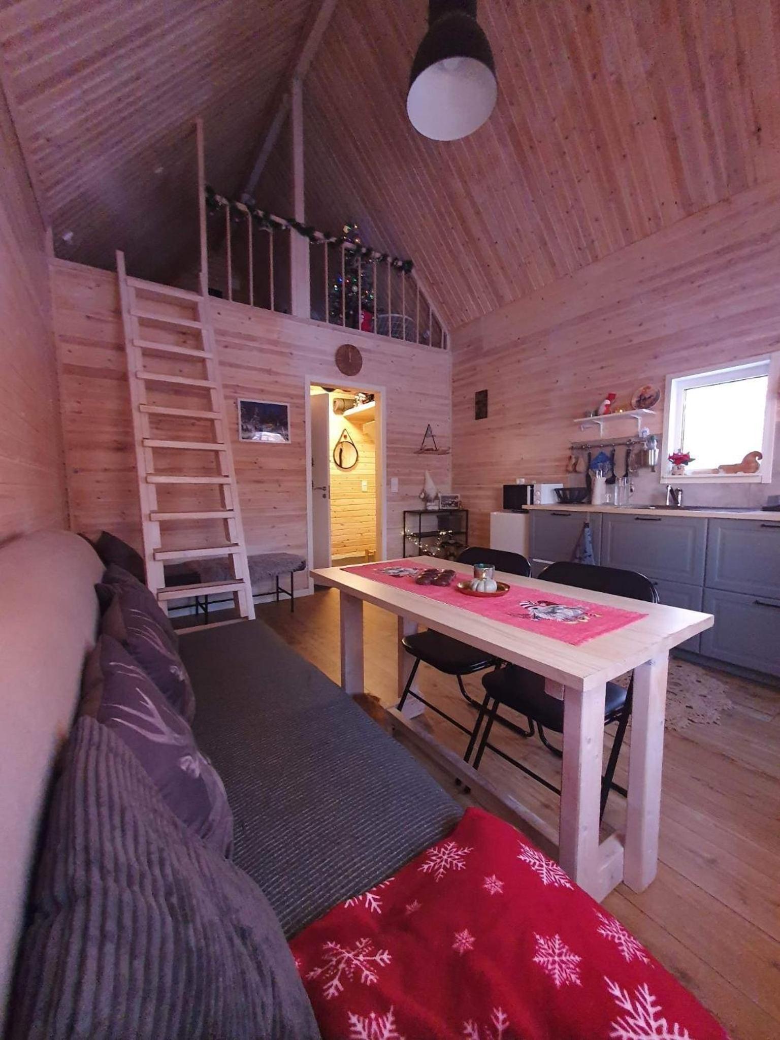 Photo 9