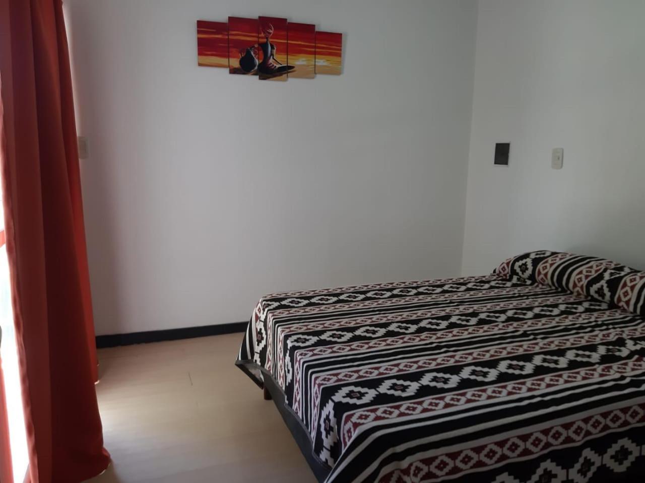 Raíces Departamento 1