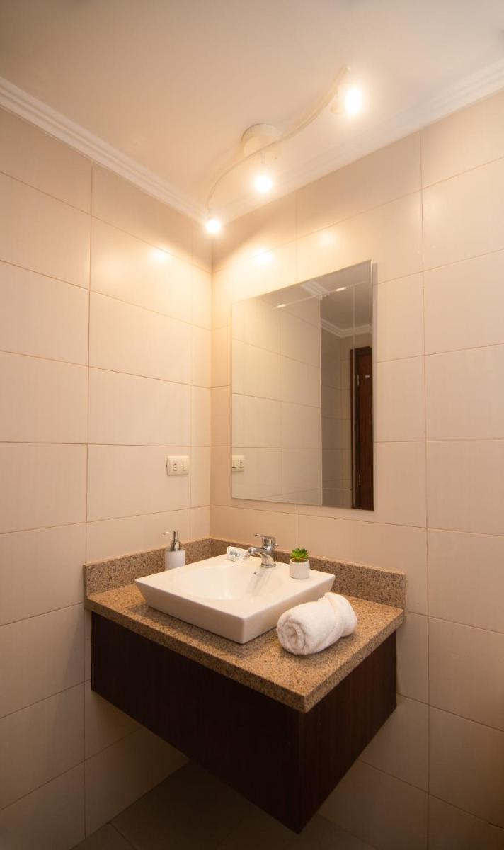 Riverfront II, piso 2, suite vista al rio, Puerto Santa Ana, Guayaquil view 4