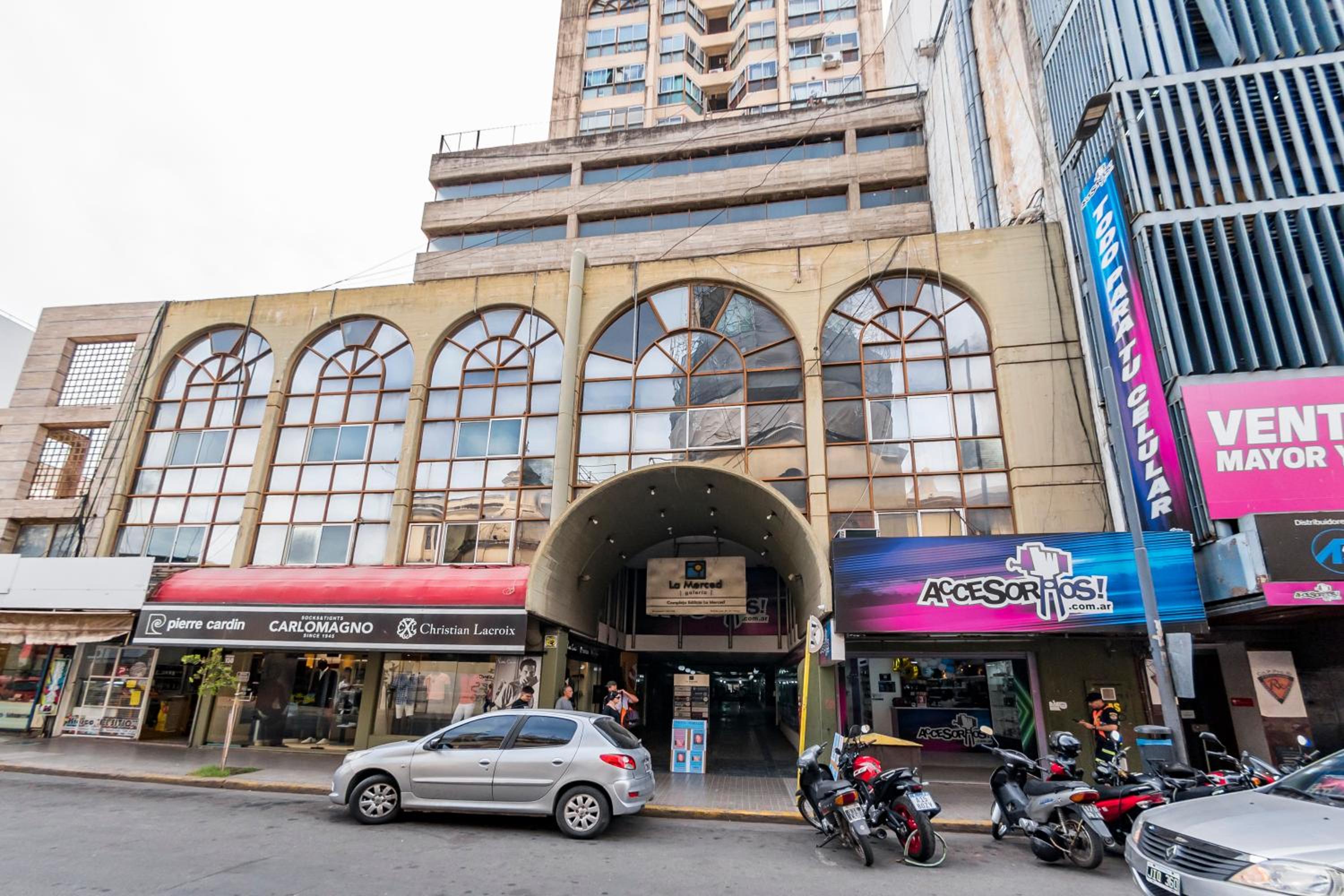 Hotel Rivadavia 138 - B Centro - Elegante con Balcón y Vista - Image 1